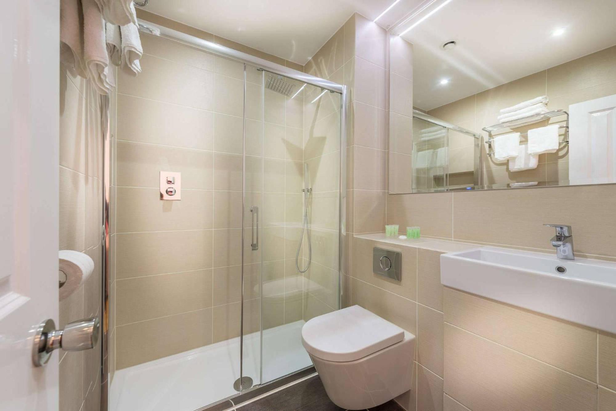 Standard Triple Room,1529801392:JPEG