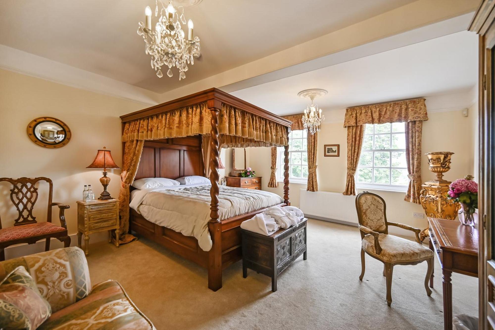 Kamer met Kingsize Bed en Uitzicht op de Tuin