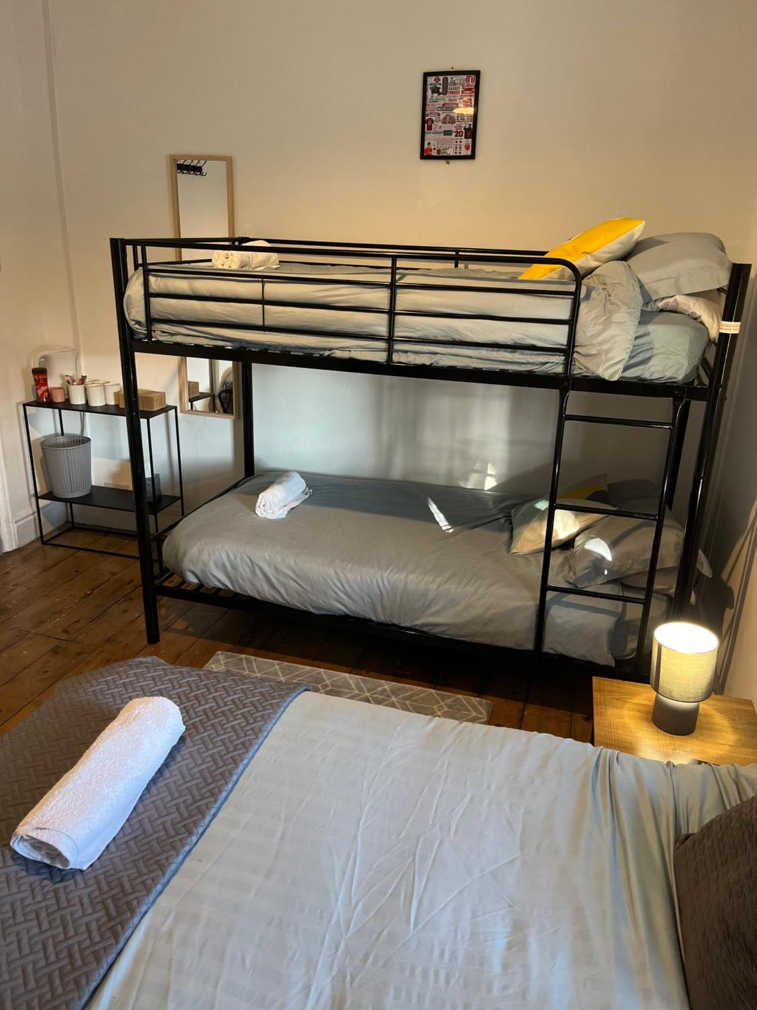 Chambre Triple Basique avec Salle de Bains Commune