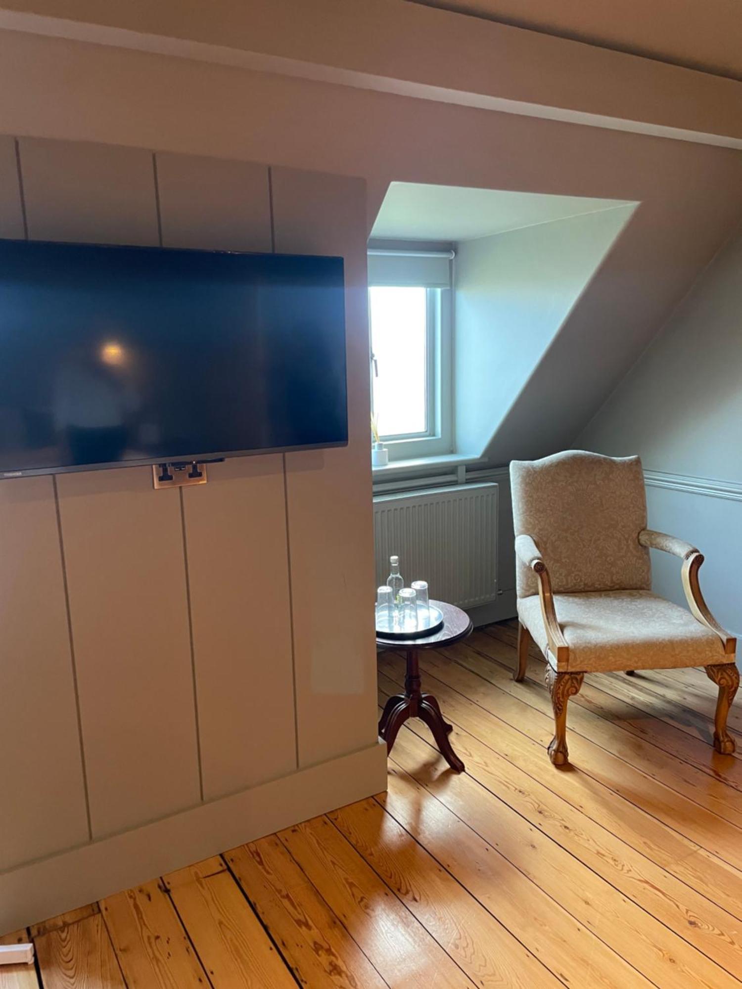 Super Deluxe Double Room – NO PETS,1536937771:JPEG