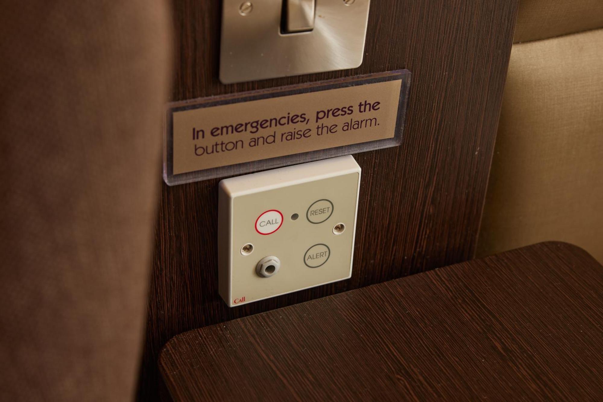 Chambre Double - Accessible aux Personnes à Mobilité Réduite