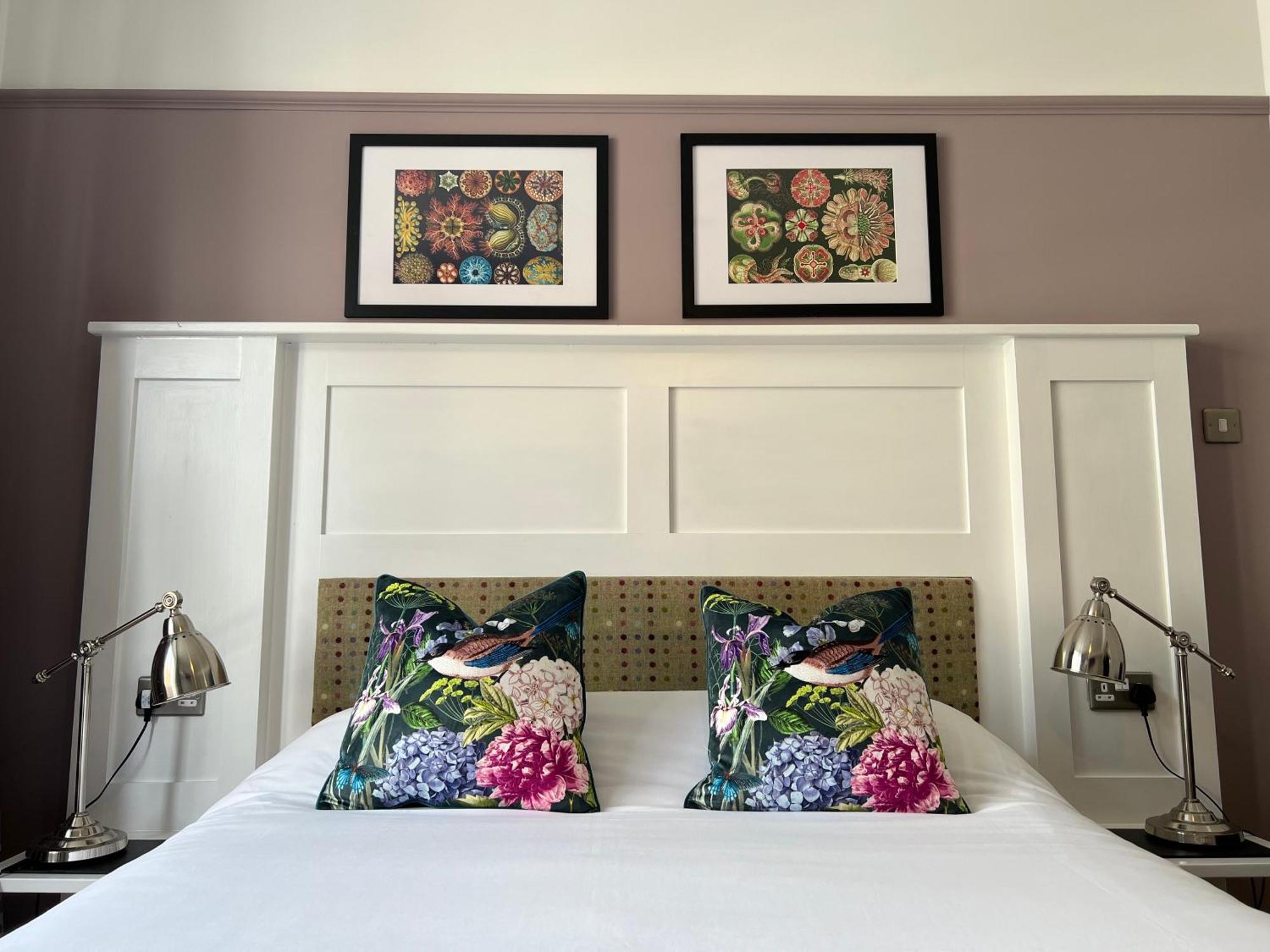 Large Double Room,1540945912:JPEG