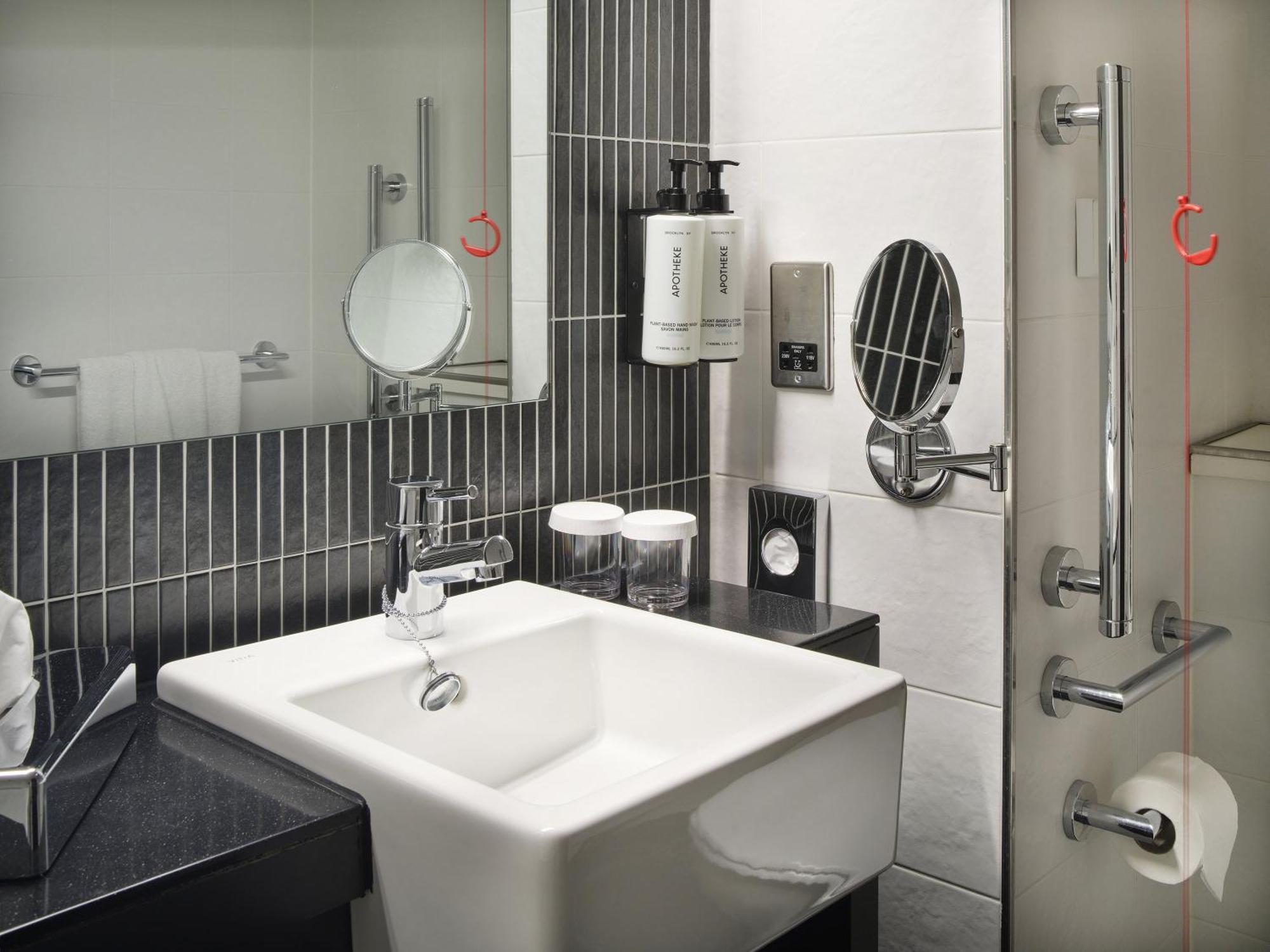Standard Double Room Disability Access