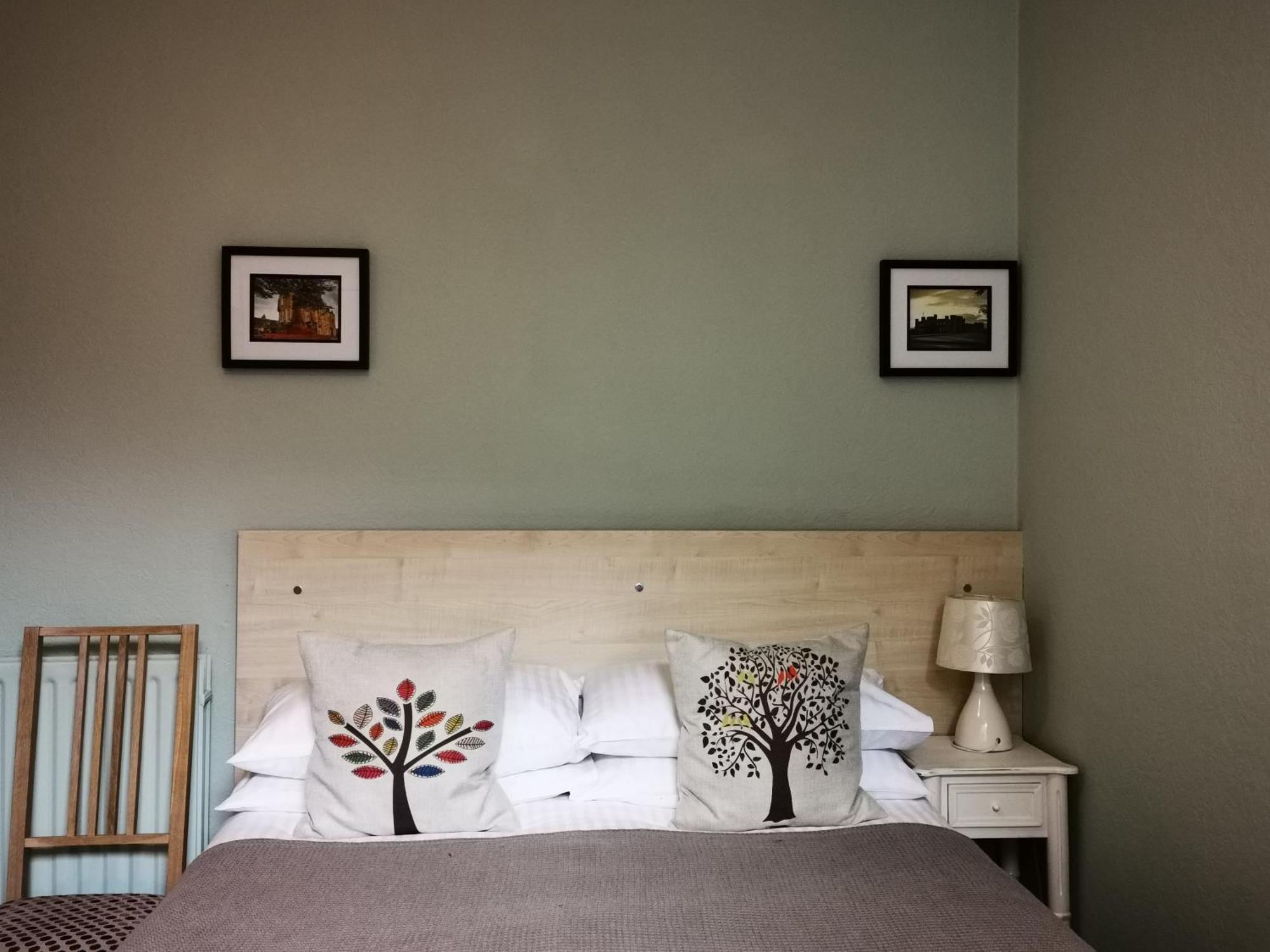 Large Single Room,1542763168:JPEG