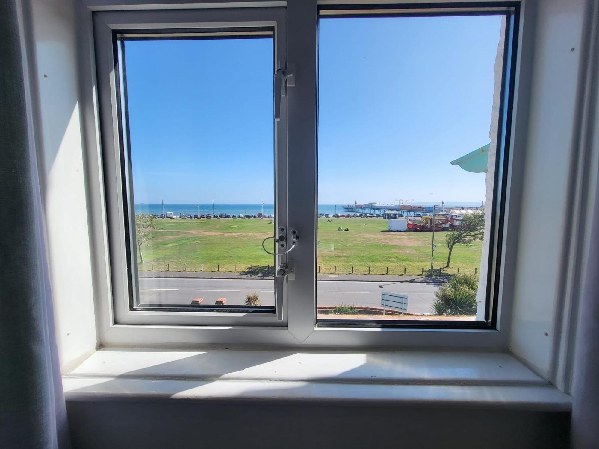 Standard Triple Room with Sea View