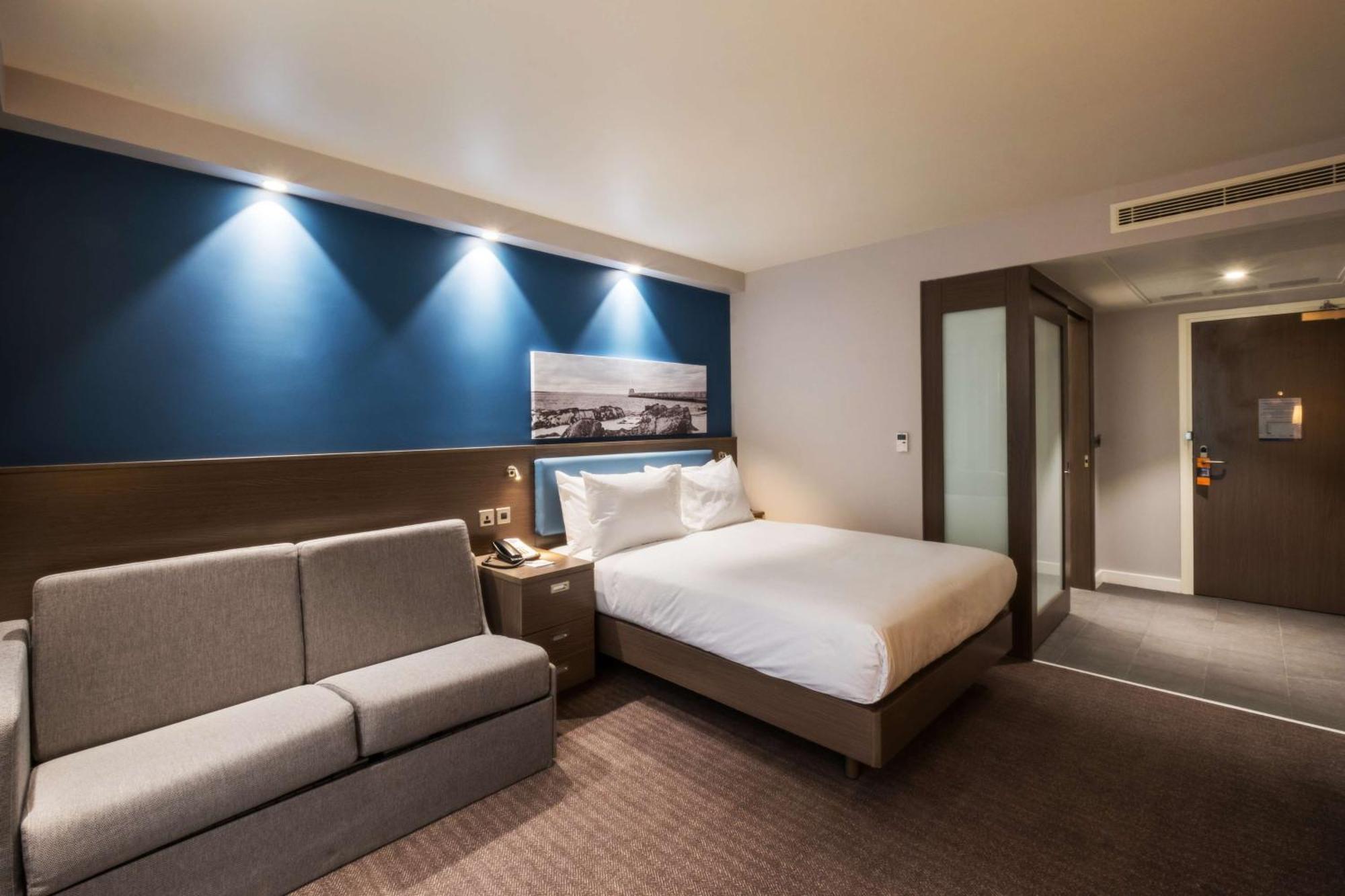 Queen Room with Sofa Bed,1548824032:JPEG