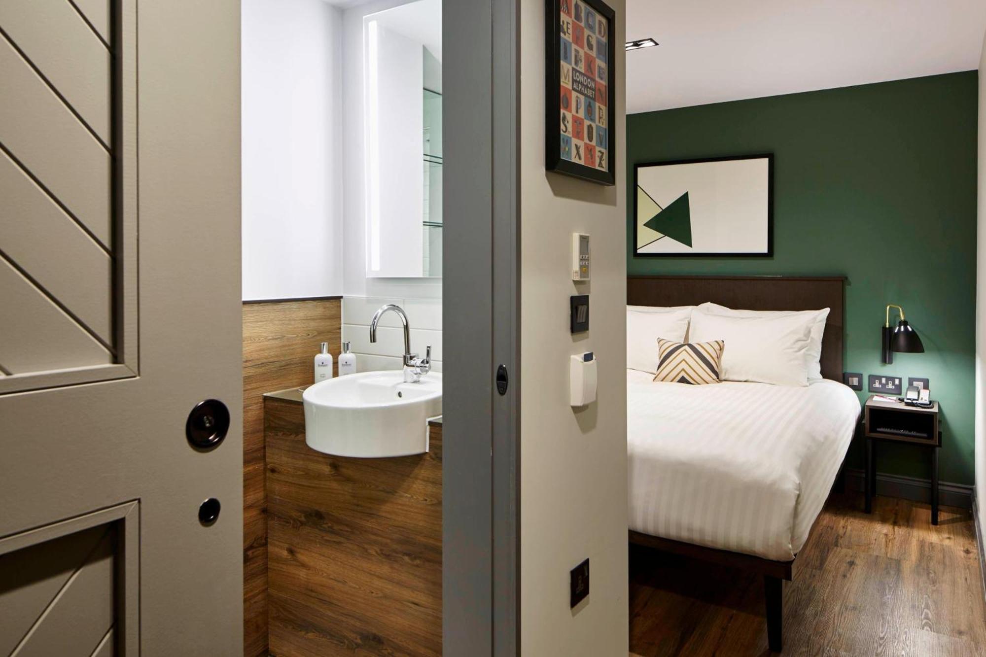 One-Bedroom Suite with Double Bed