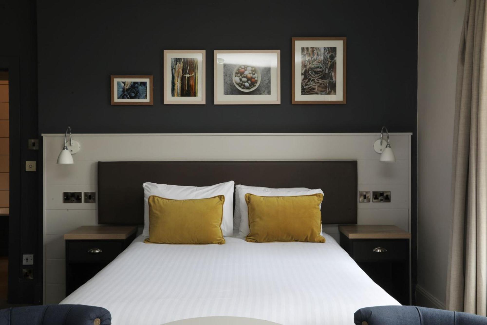 Feature Double Room