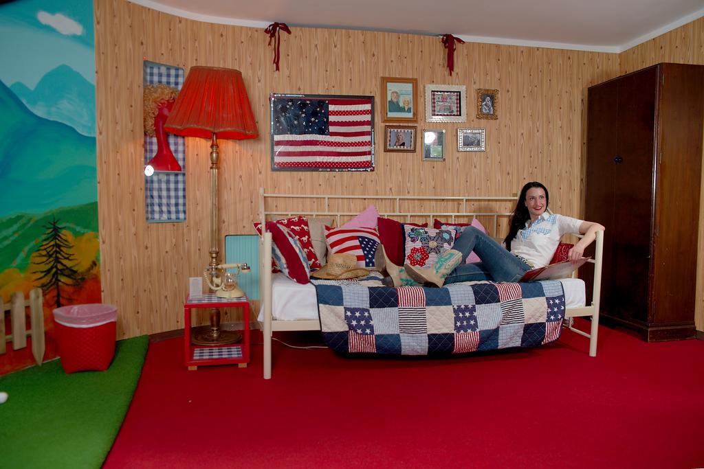 Double Room DollyWould,156465480:JPEG