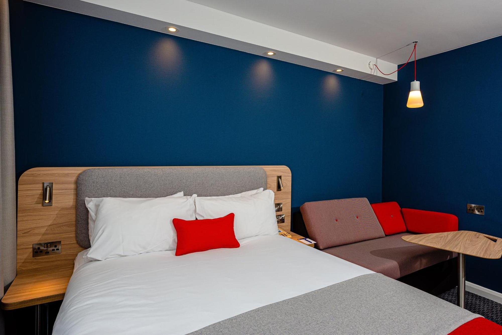 Standard Double Room Sofa Bed Hot