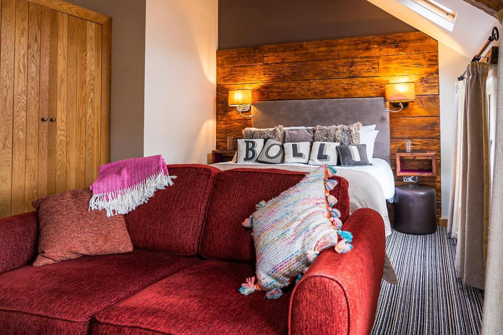 Penthouse Mini-Suite 1,1644423974:JPEG