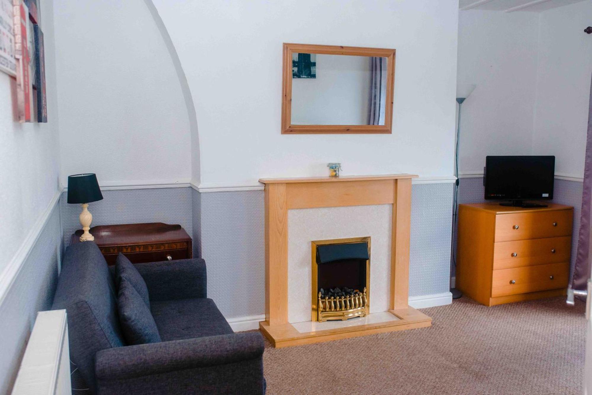 Apartment with Balcony,1567127855:JPEG