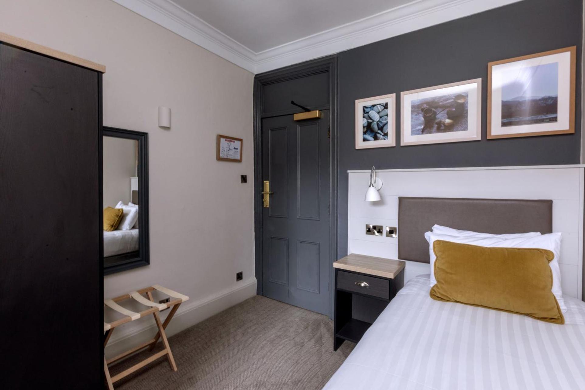Cosy Single Room
