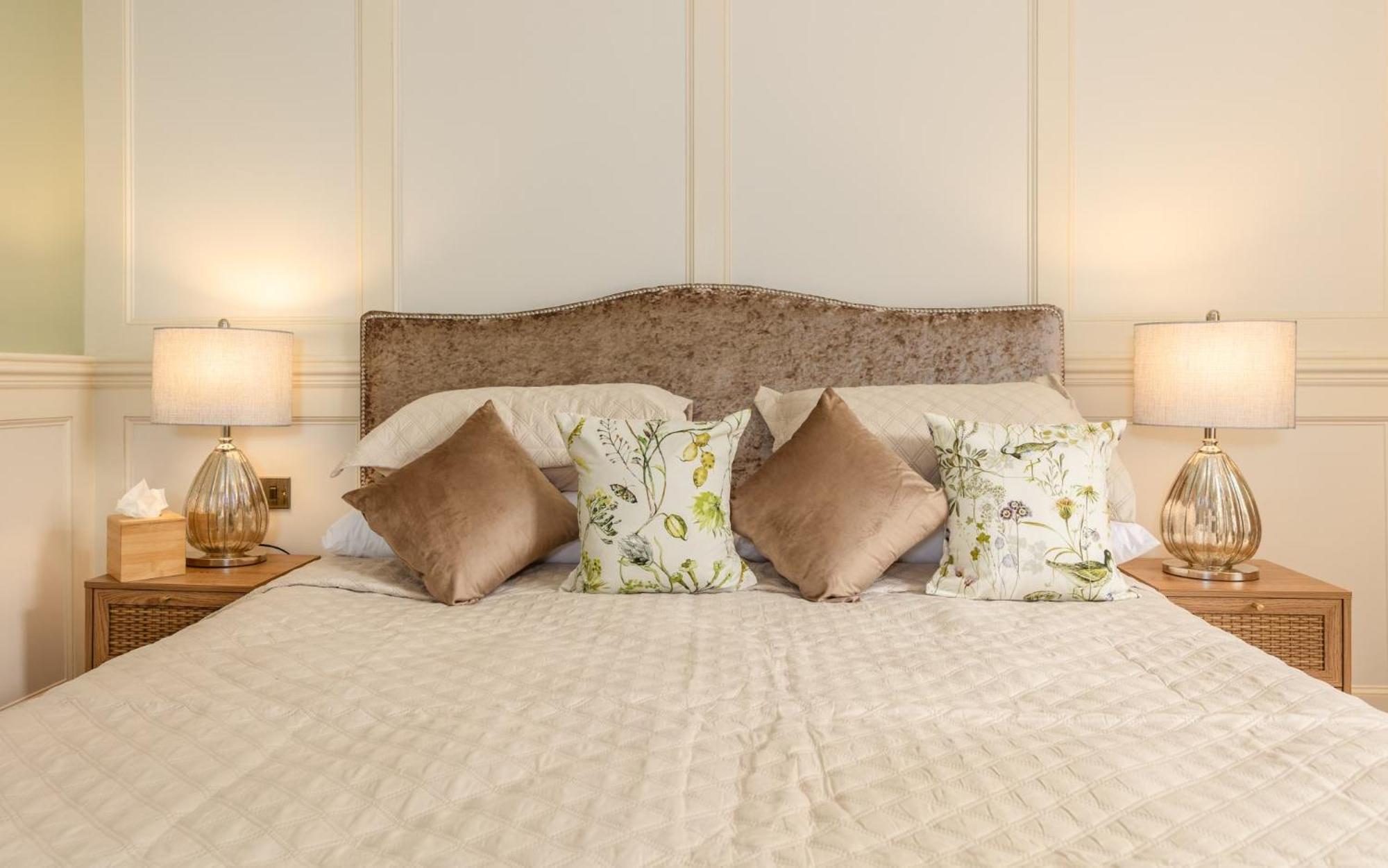 King Room with Garden View,1586824687:JPEG