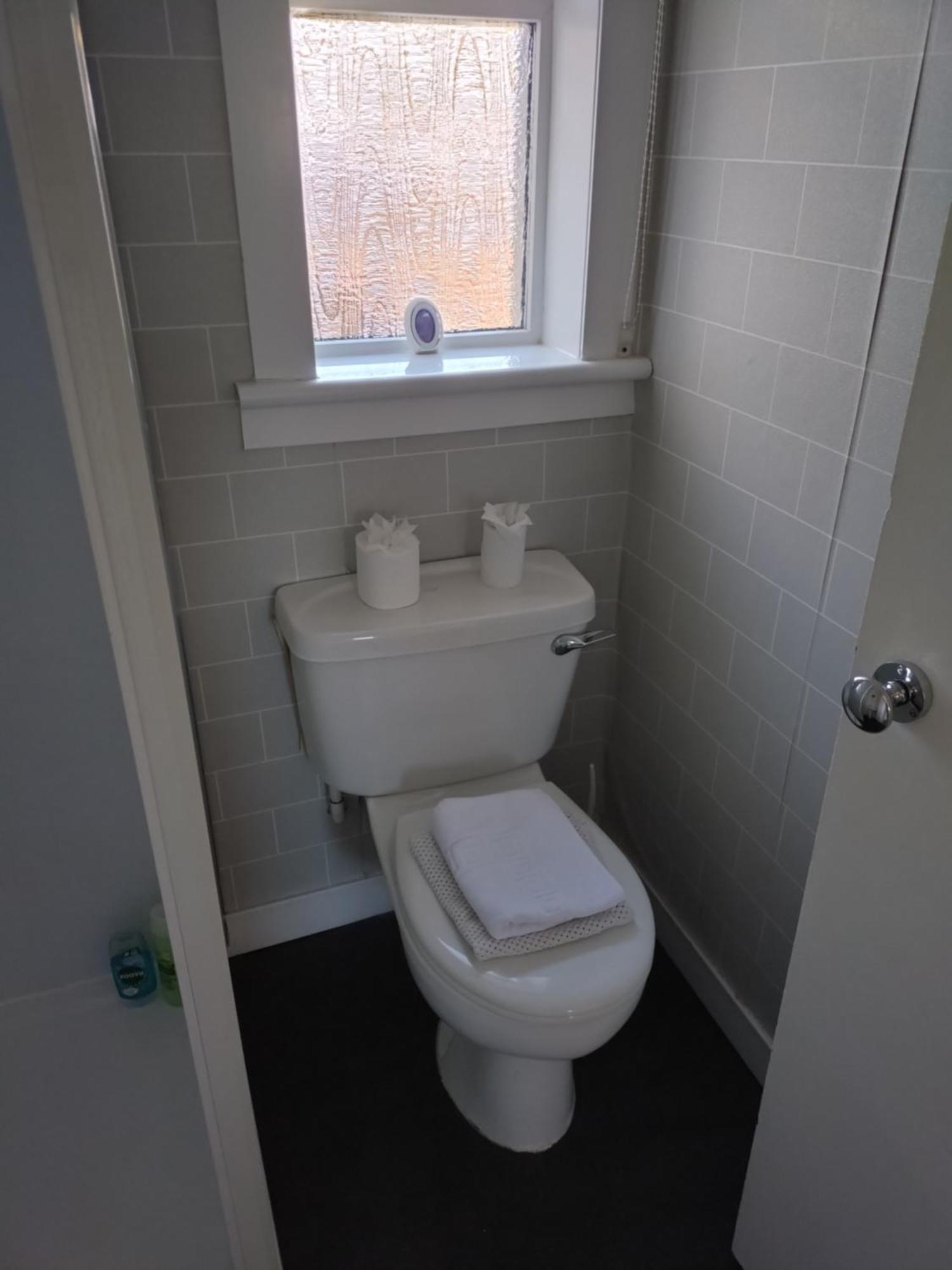 Twin Room with Private Bathroom