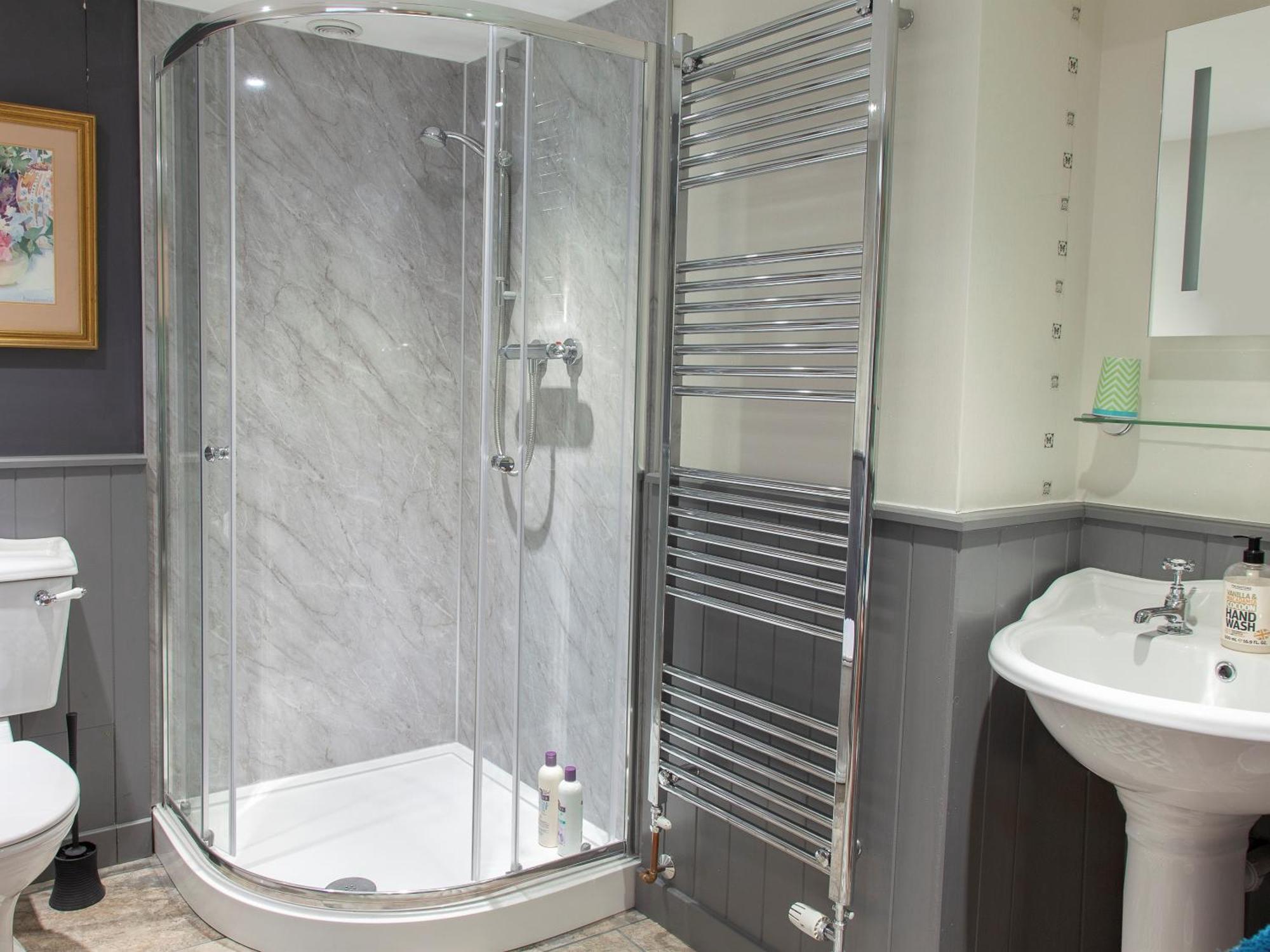 Apartment Shower