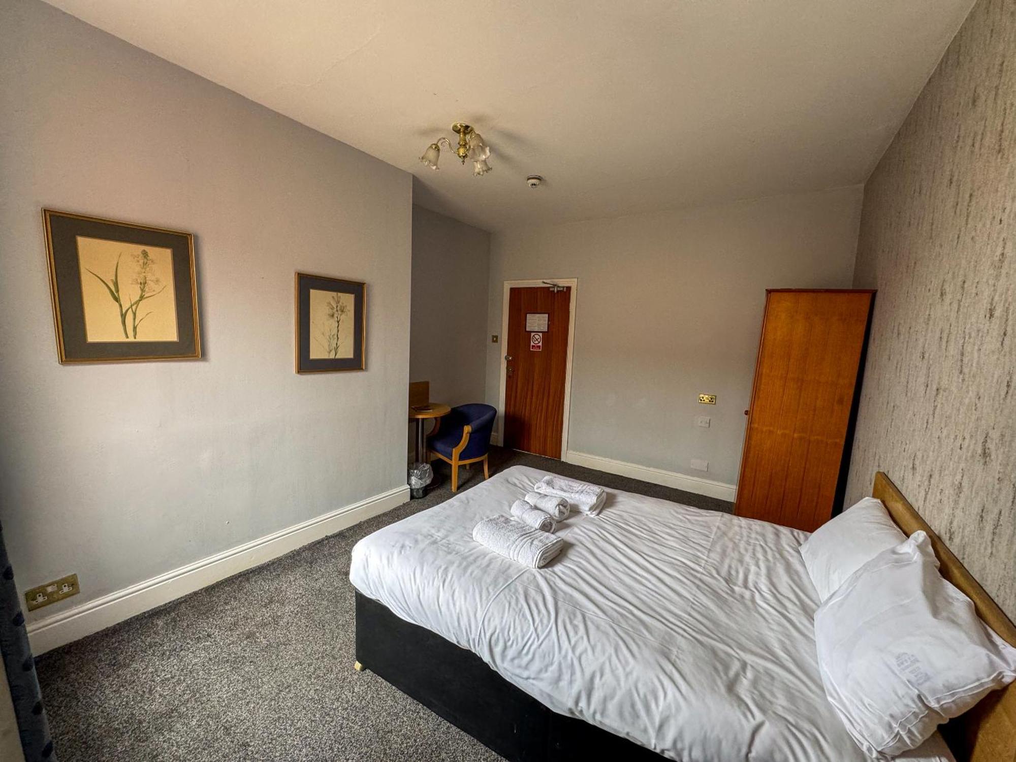 Double Room with Private Bathroom