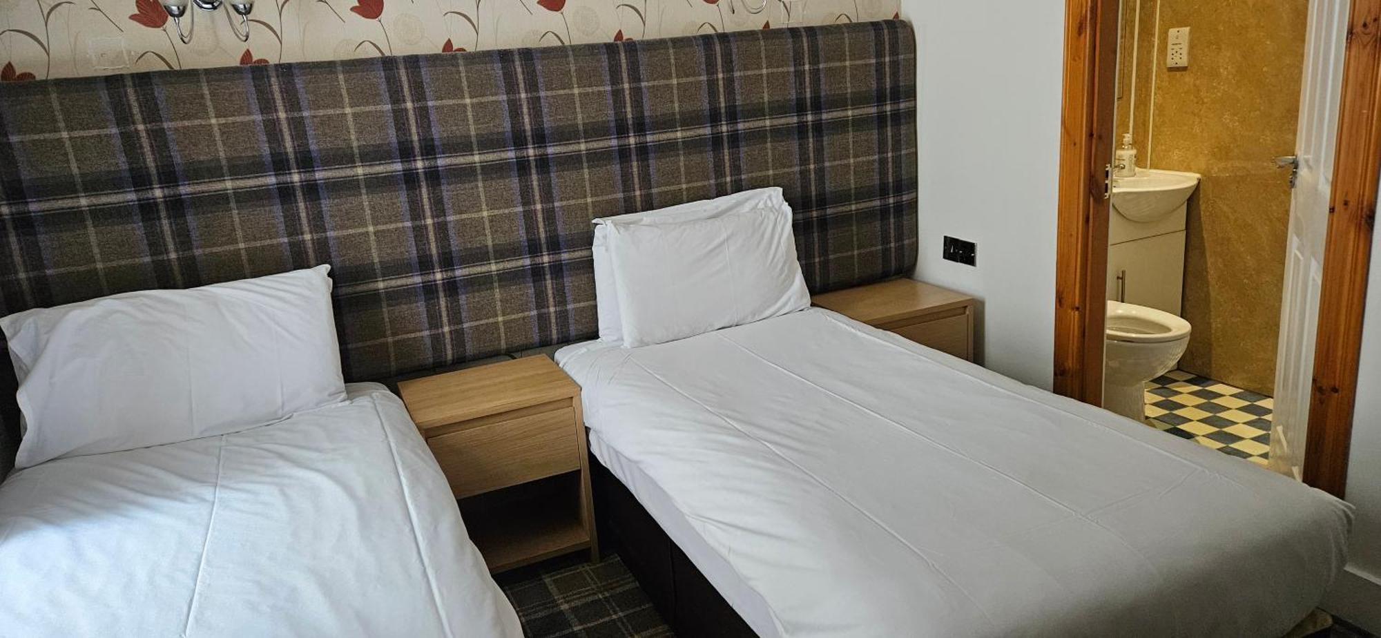 King or Twin Room,1590350089:JPEG