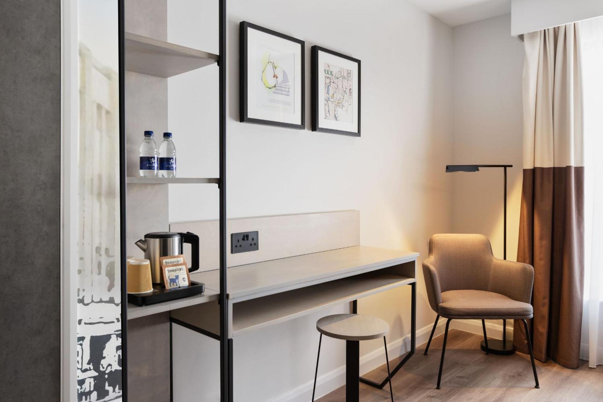 Queen Room - Accessible