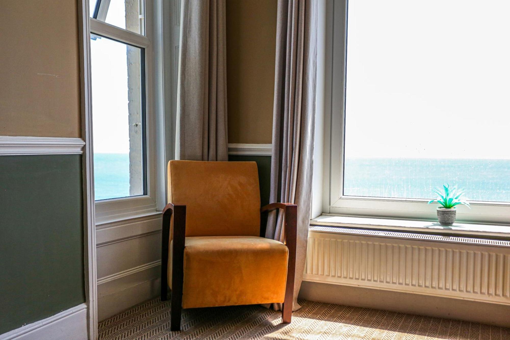 Family Room with Sea View