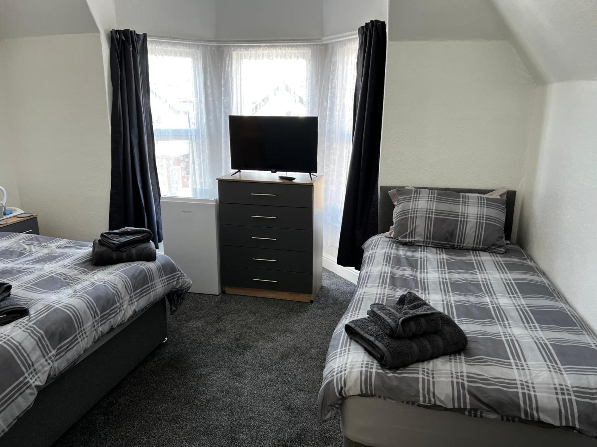 Triple Room with Private Bathroom