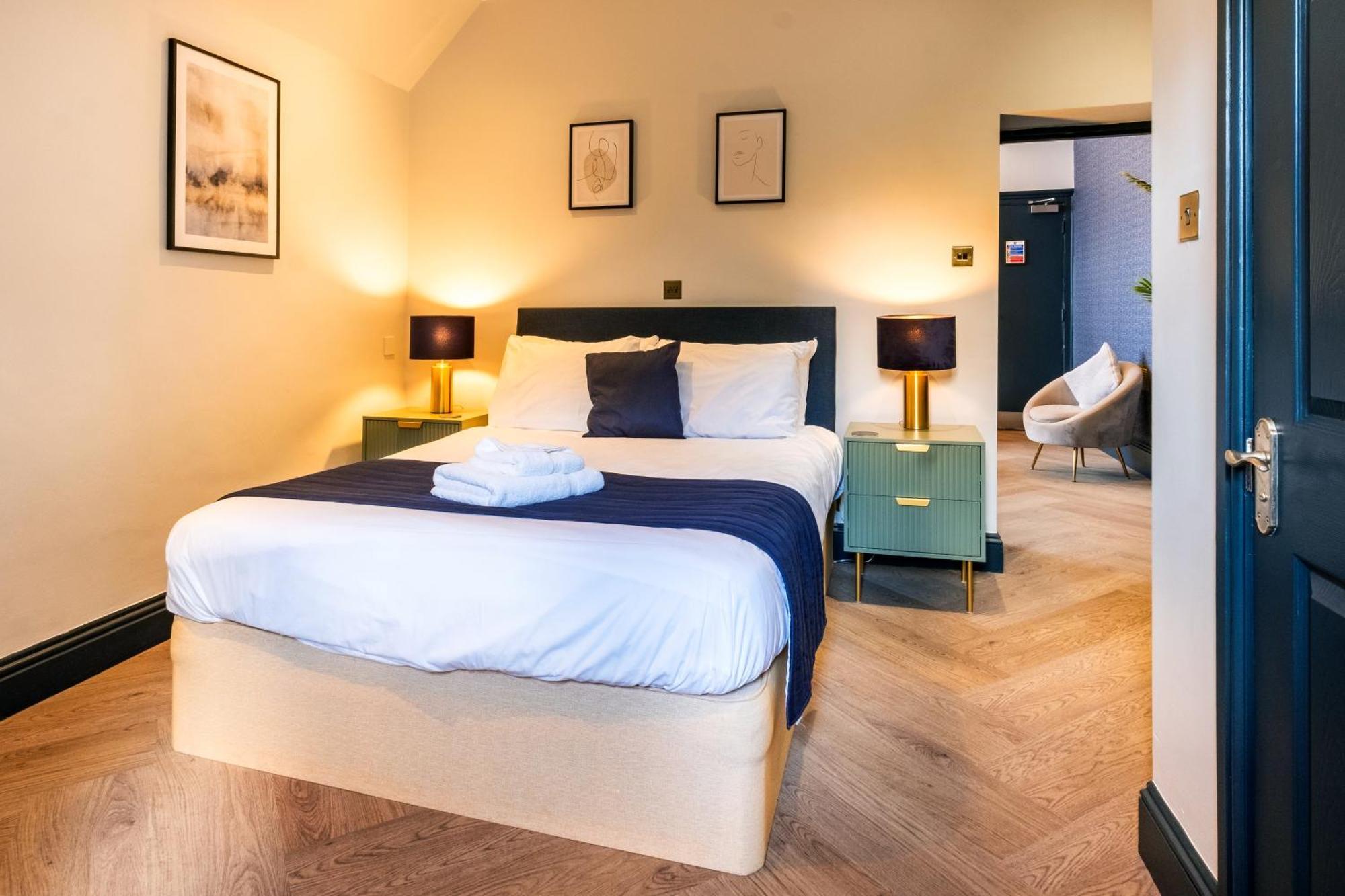 Superior Family Room,1598442284:JPEG