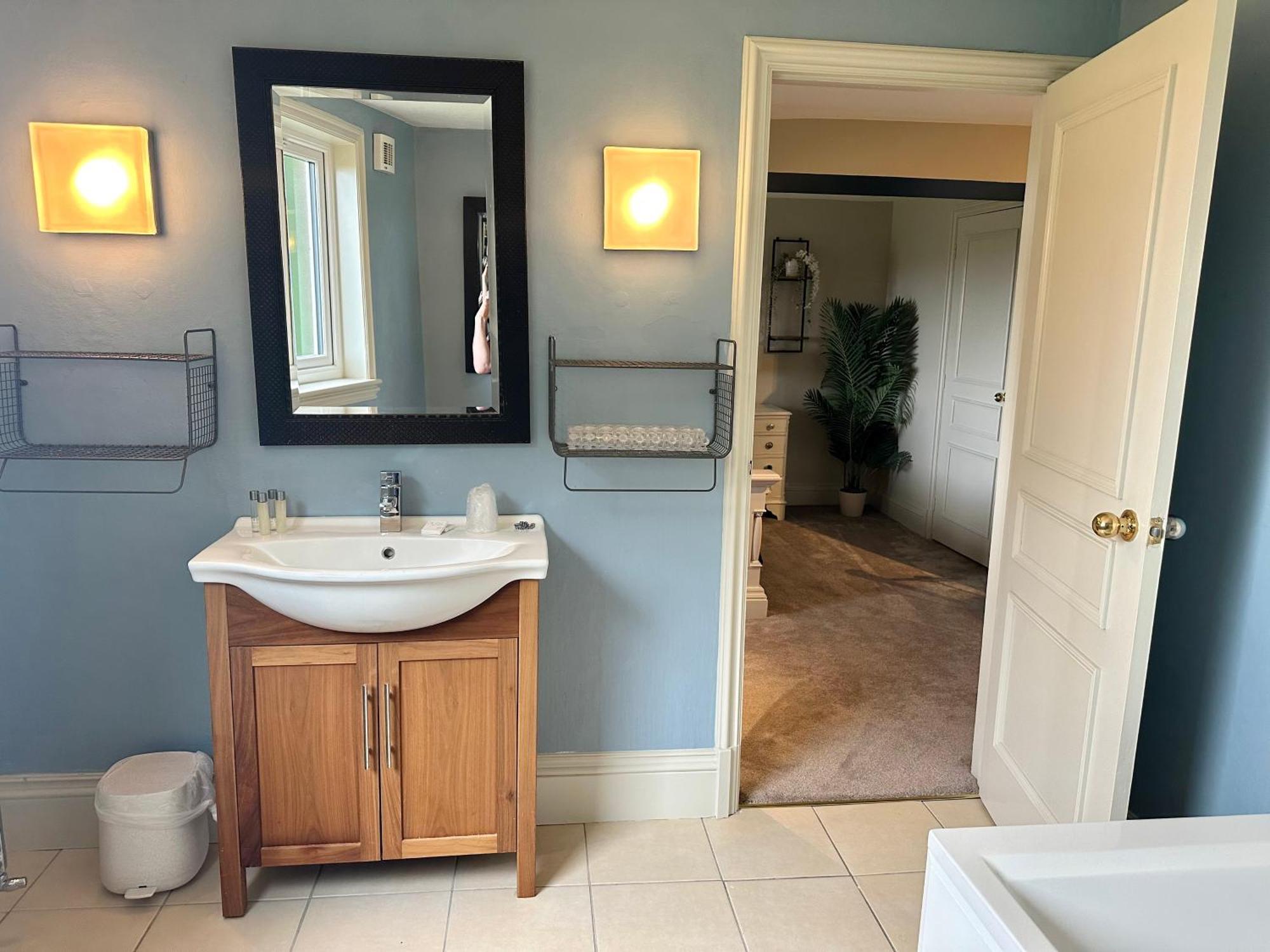 Deluxe Triple Room,1599642934:JPEG