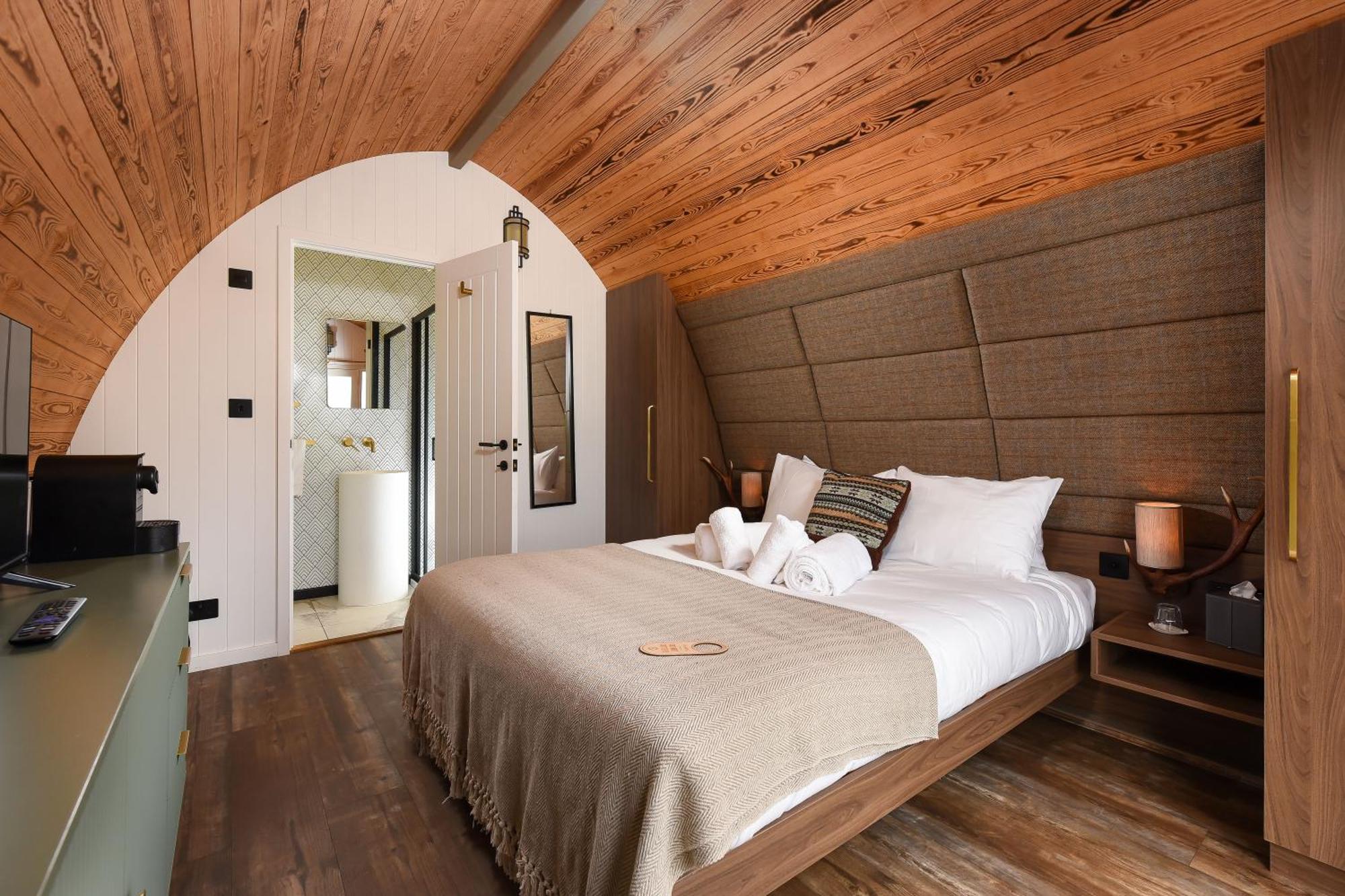 Cosy Hide - Lealt Falls