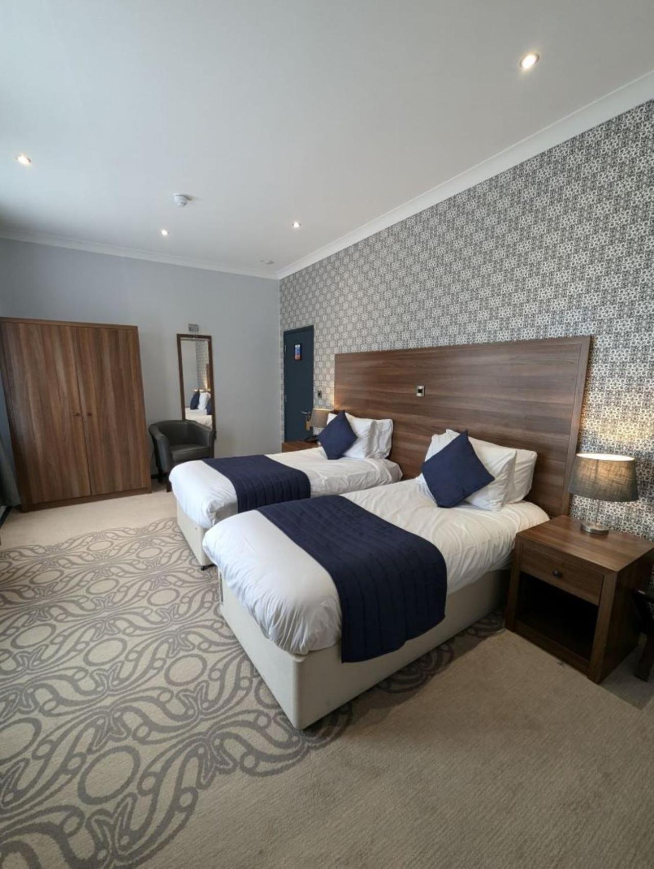 Twin Room,1603016132:JPEG