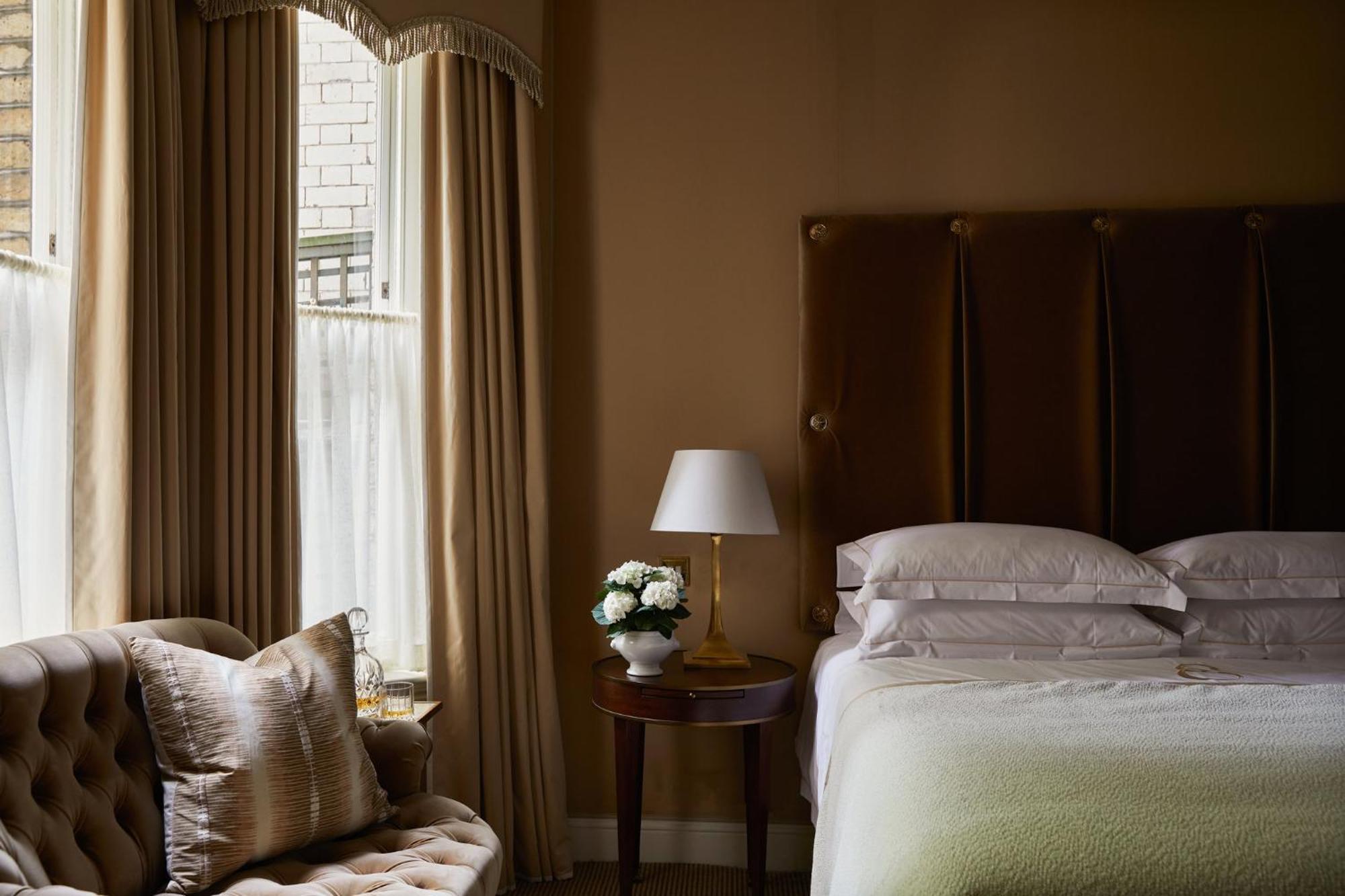 Deluxe Queen Room,1605365334:JPEG