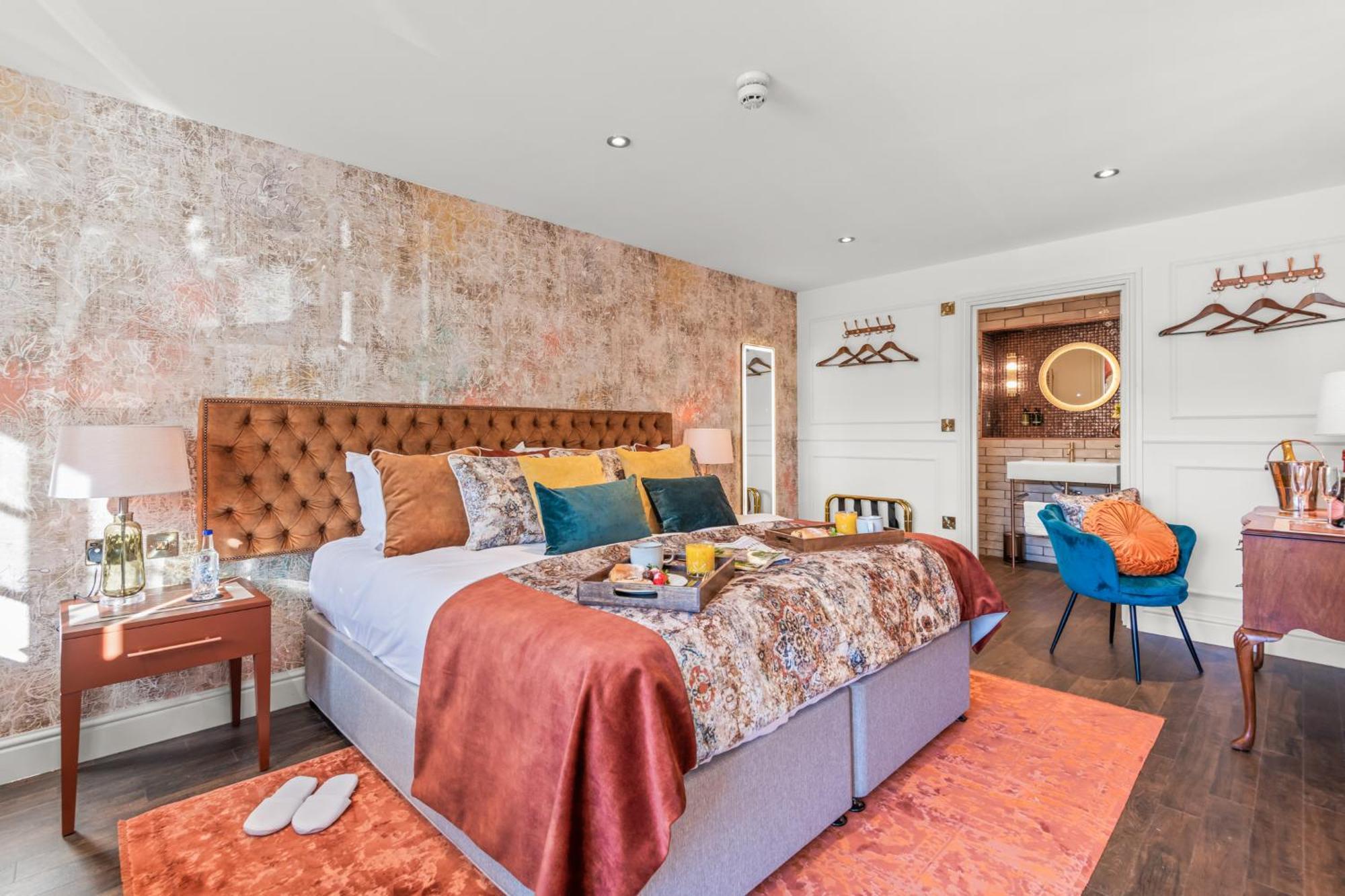 Deluxe Double or Twin Room