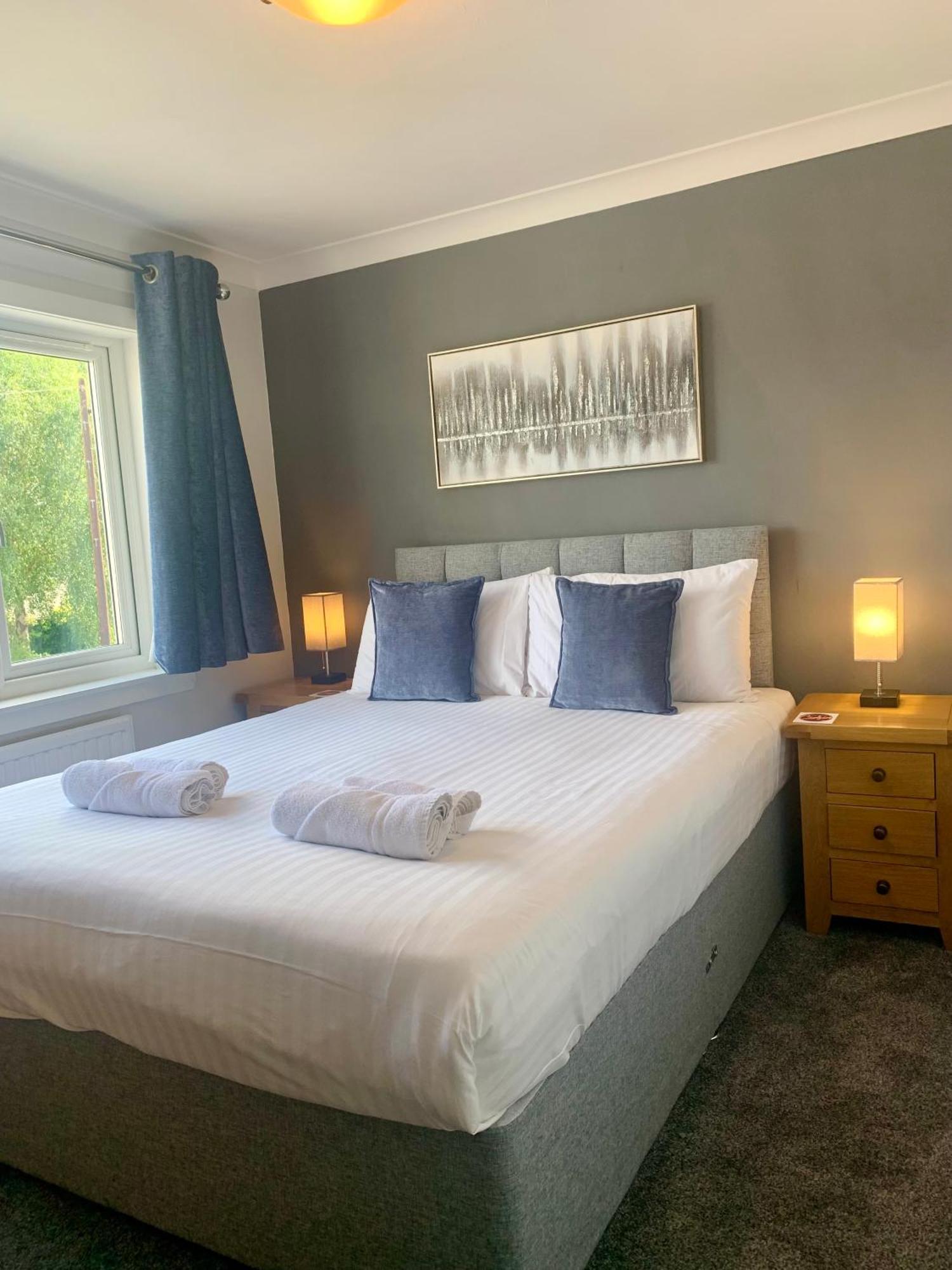 Small Double Room,1609719321:JPEG