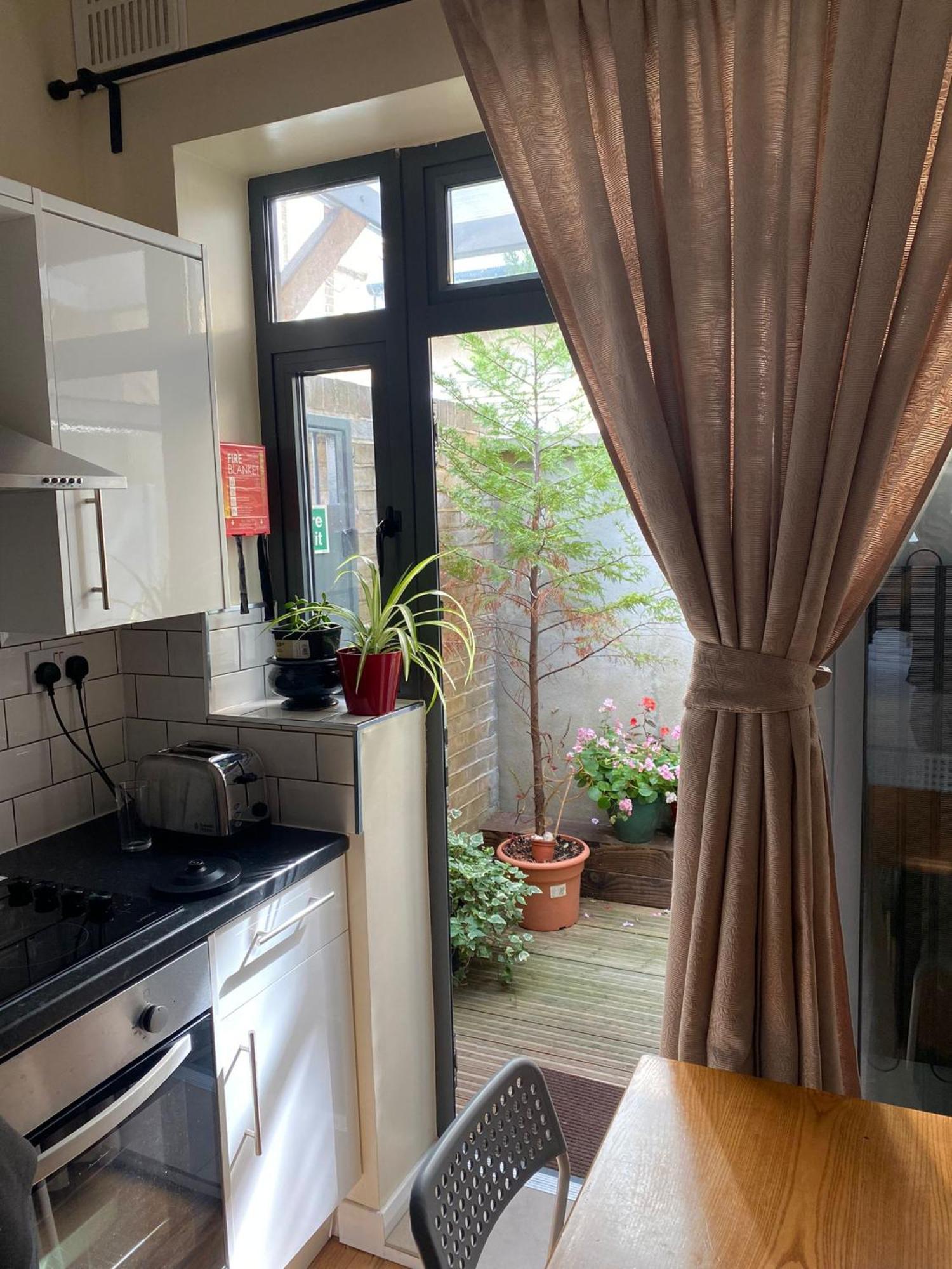 Studio Appartement met Balkon