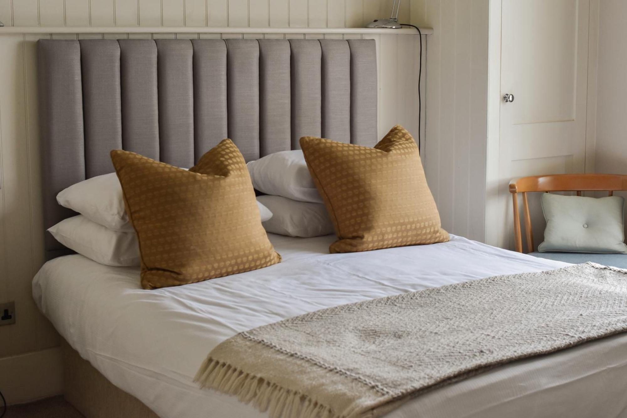 Double Room,1654254186:JPEG