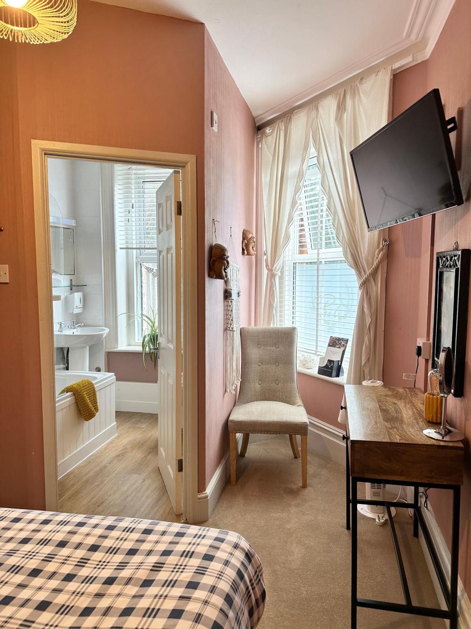 Double Room,1668113404:JPEG