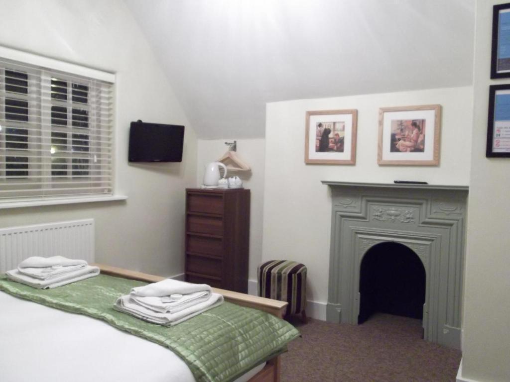 Double Room with Private Bathroom