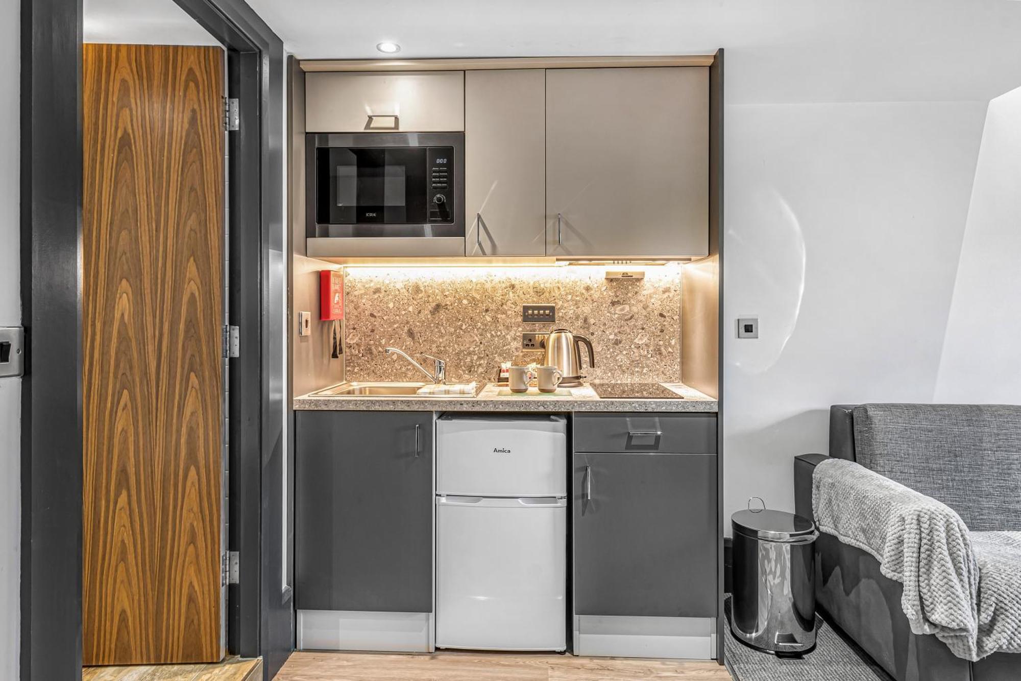 Large Double Room - Mezzanine Room