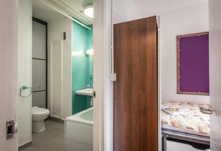Camera Doppia con Letti Singoli con Bagno Privato
