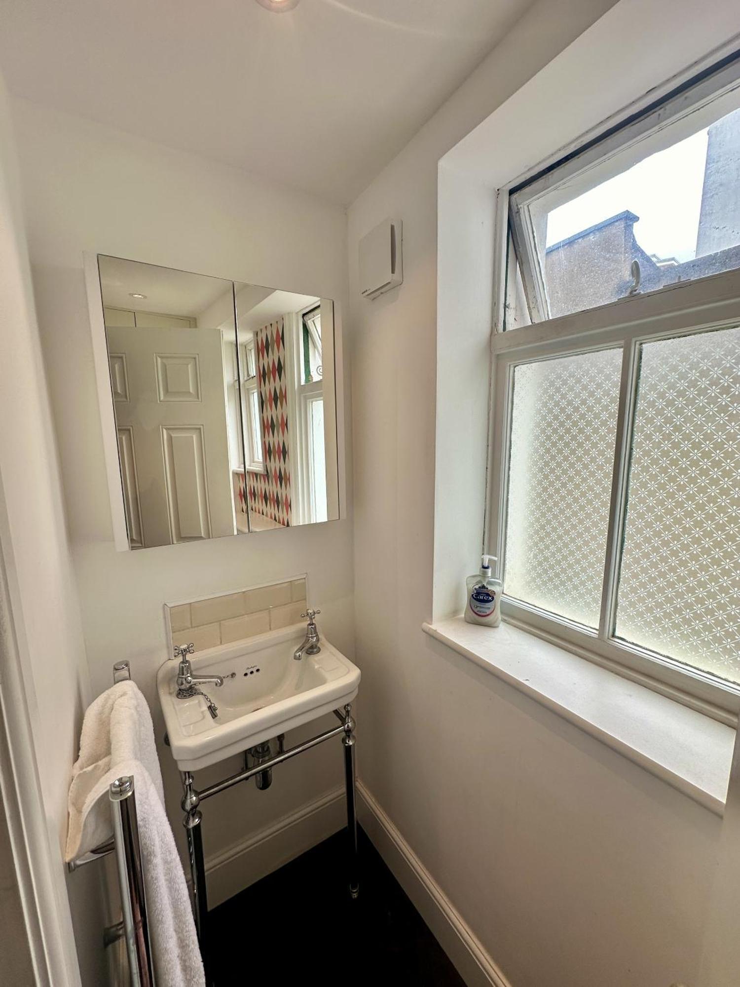 Habitación Doble con baño privado - 2 camas