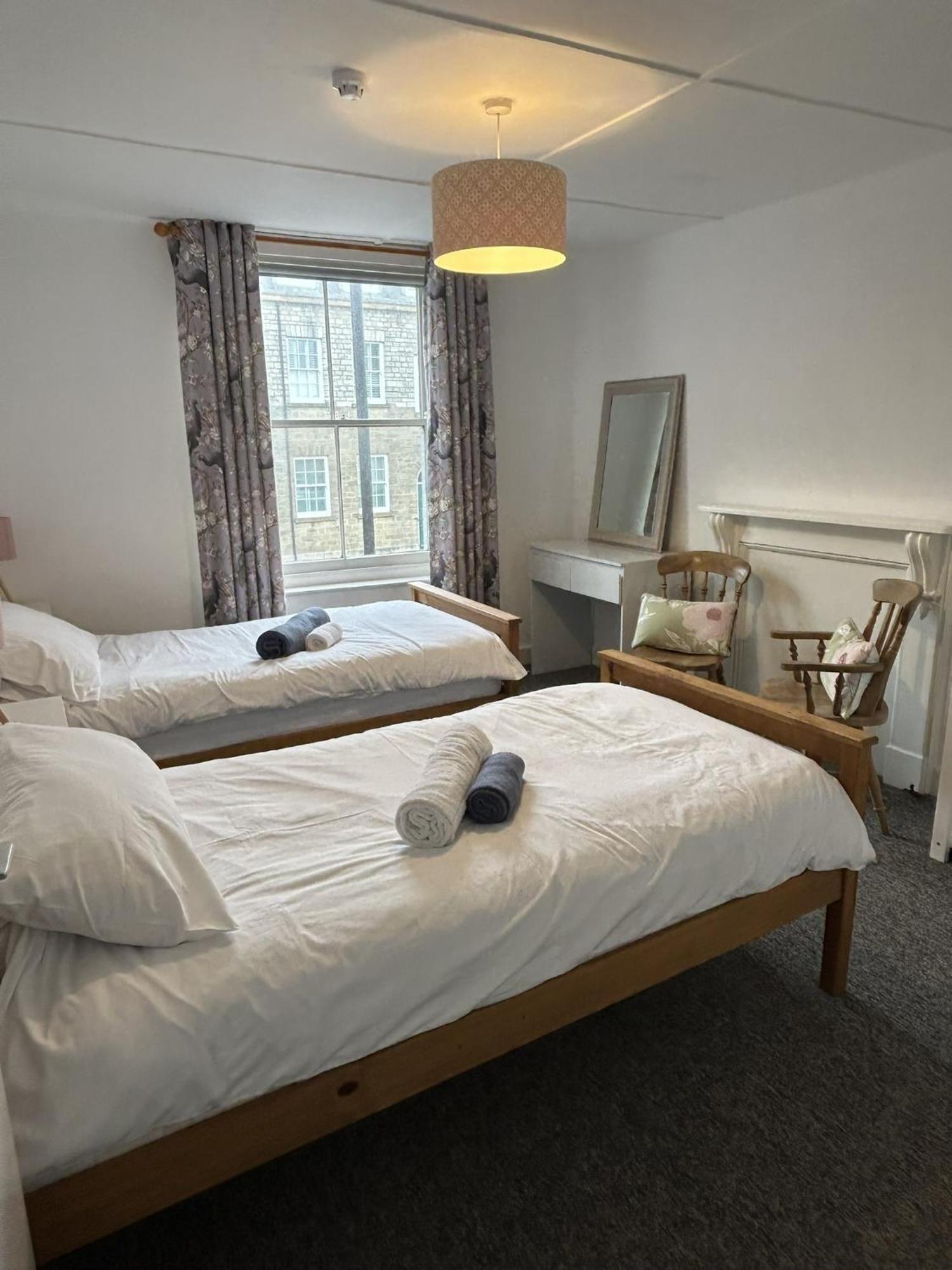 Twin Room with Private Bathroom