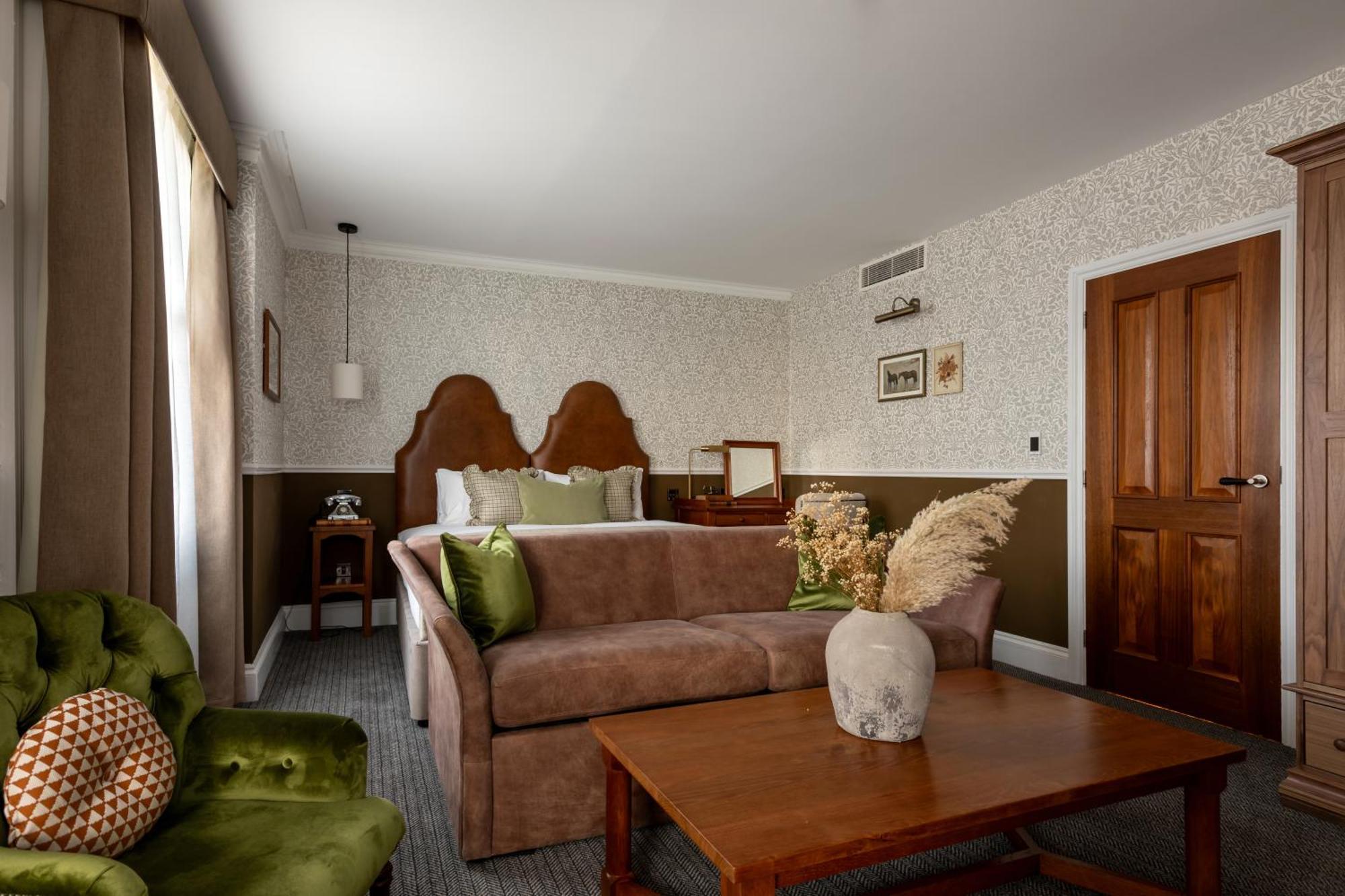 Luxe Suite