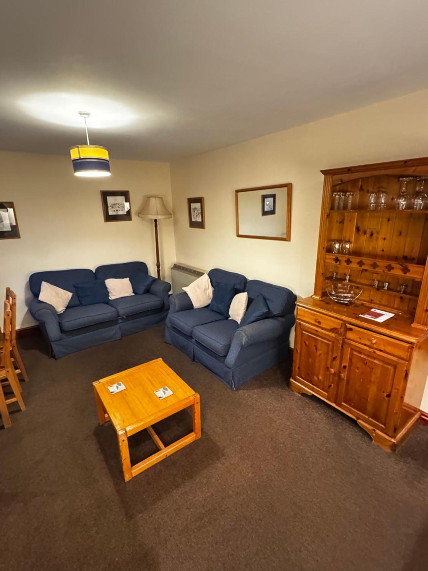 Two-Bedroom Apartment with Mountain View