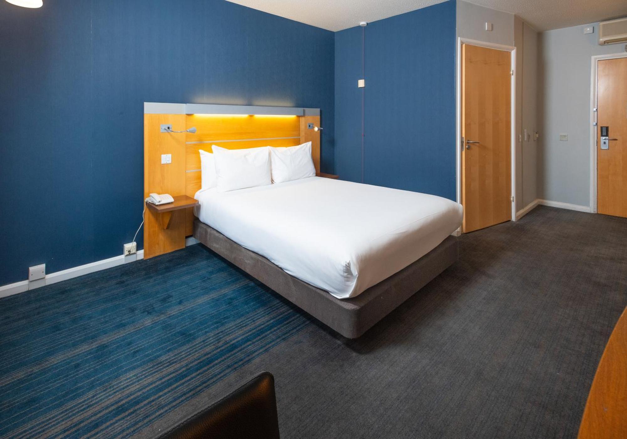 Standard Double Room with Free Hot Breakfast - Accessible