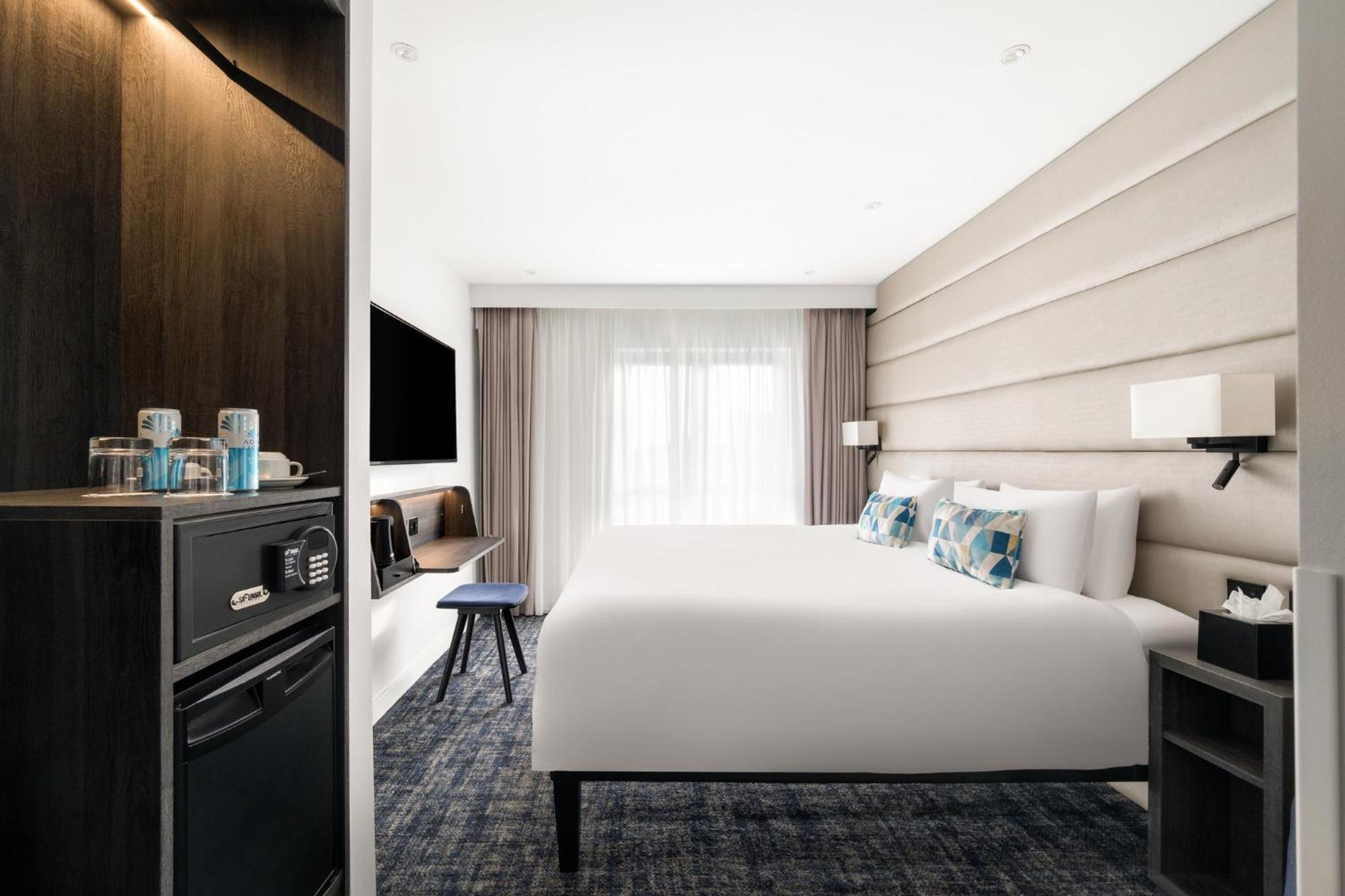Premium Queen Room
