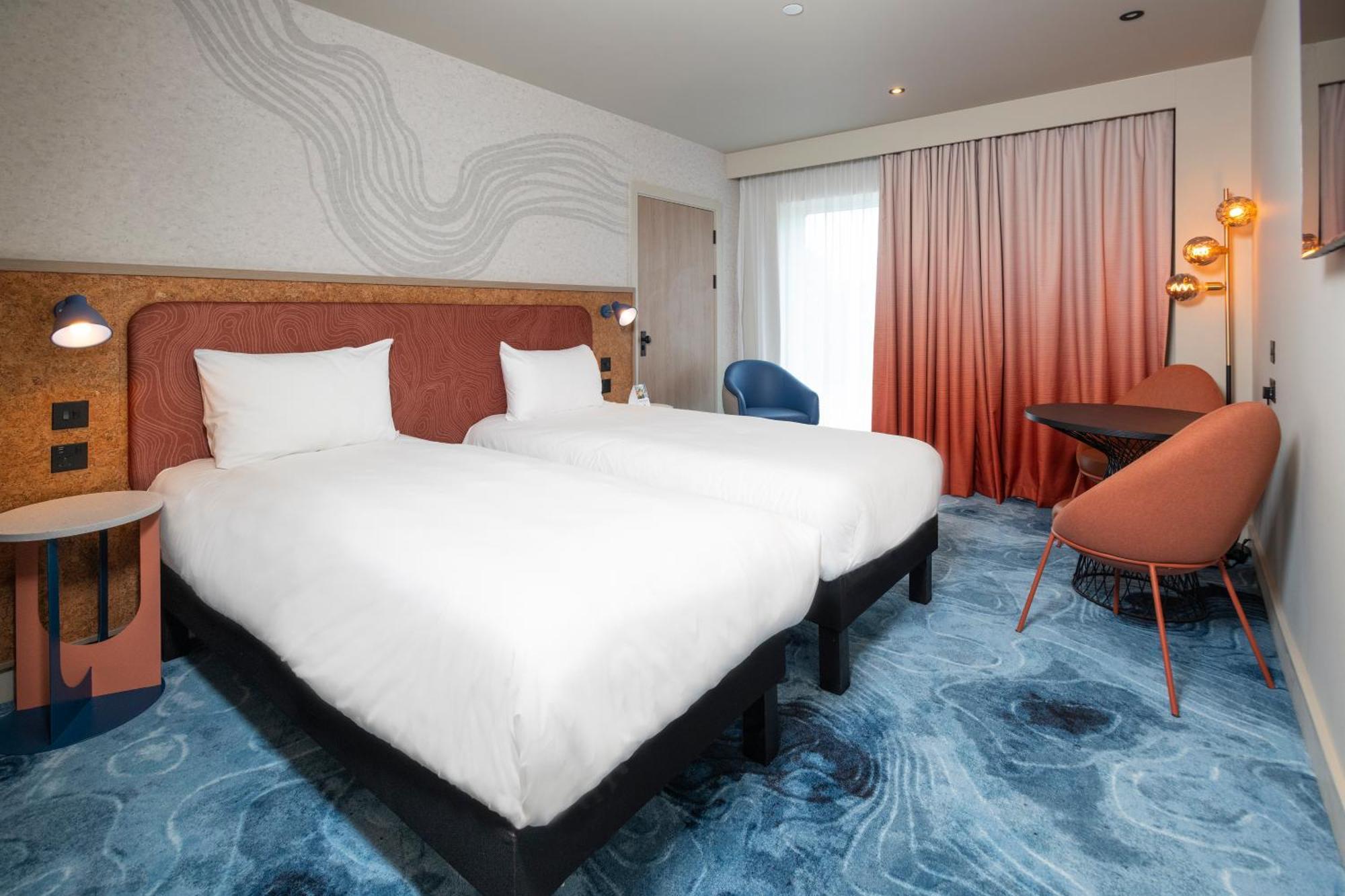 Superior Twin Room with Kitchenette
