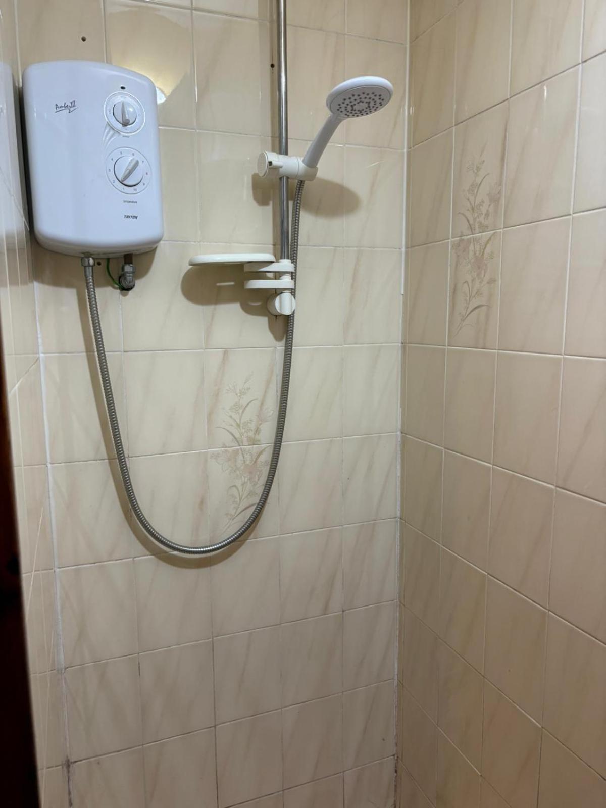 Apartment With Shared Bathroom