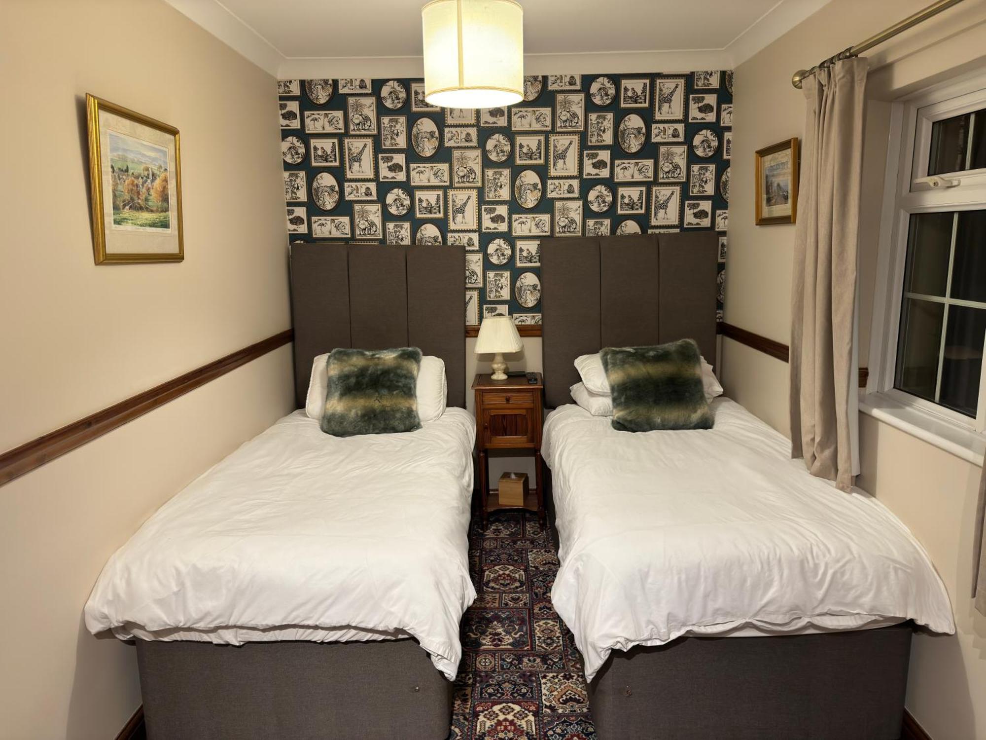 Twin Room with Private Bathroom