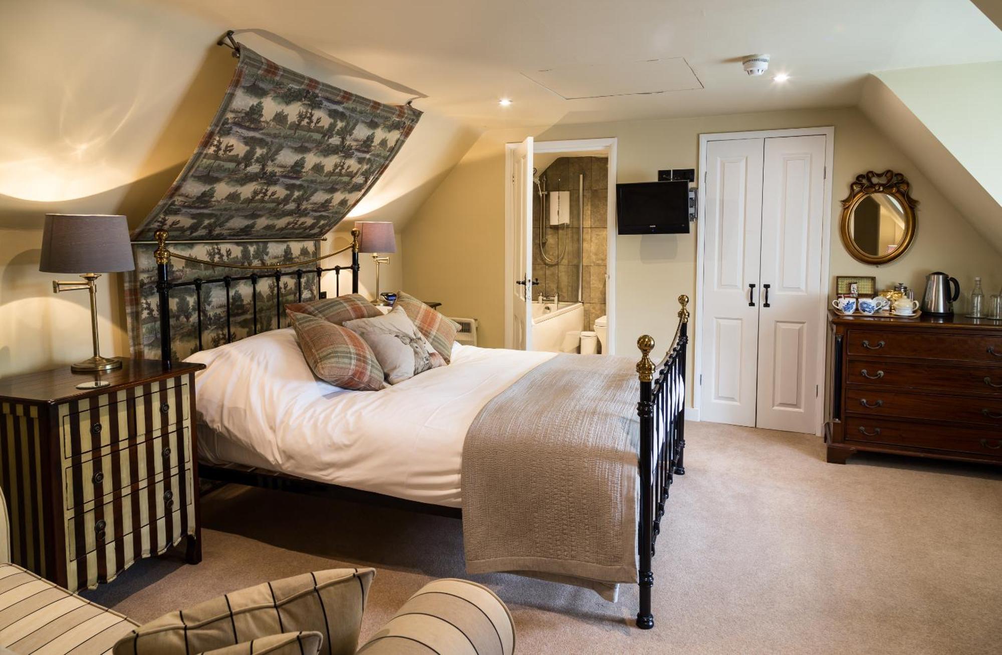 Double Room Private Bathroom