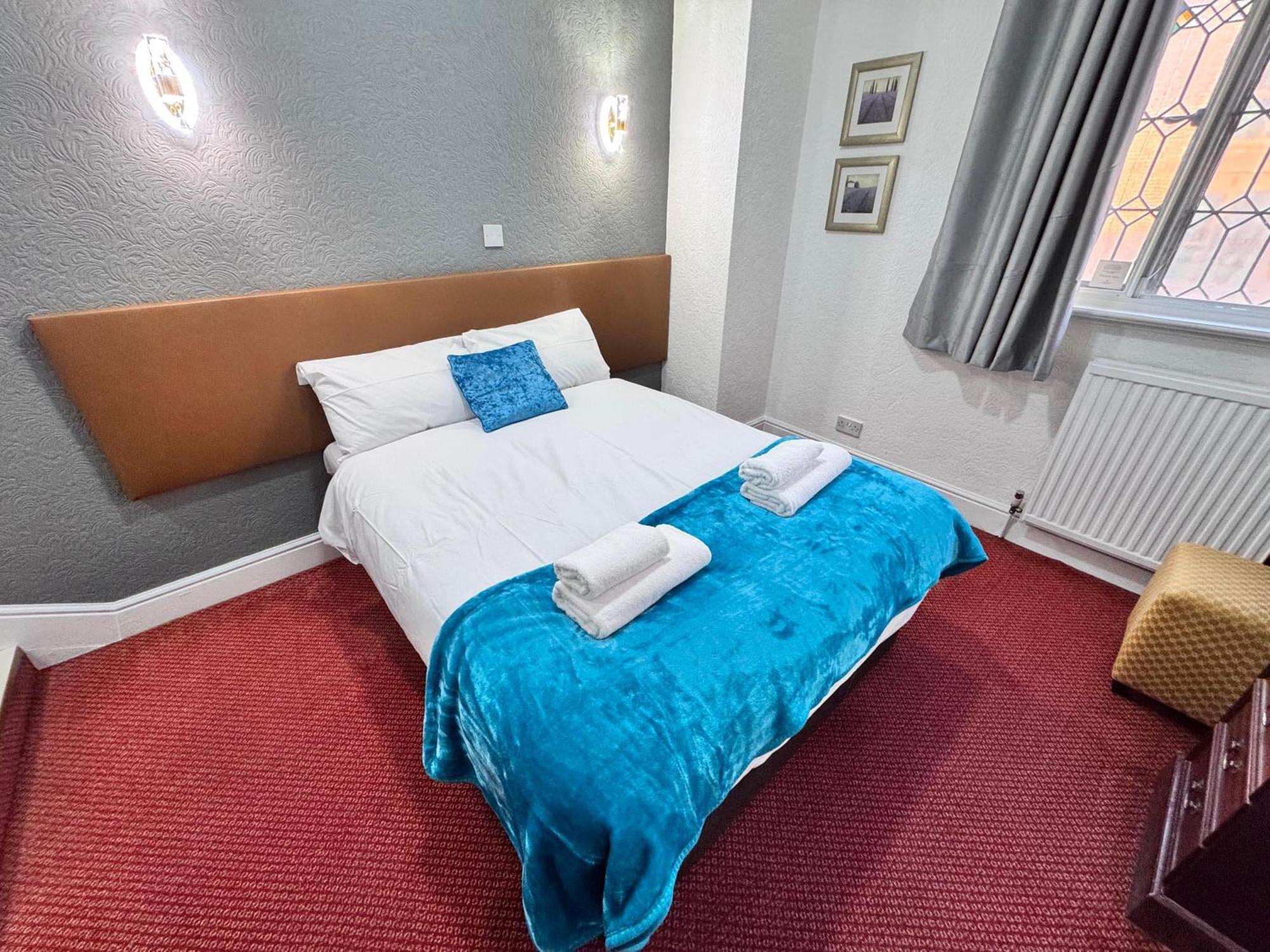 Double Room with Shared Bathroom,1659507483:JPEG