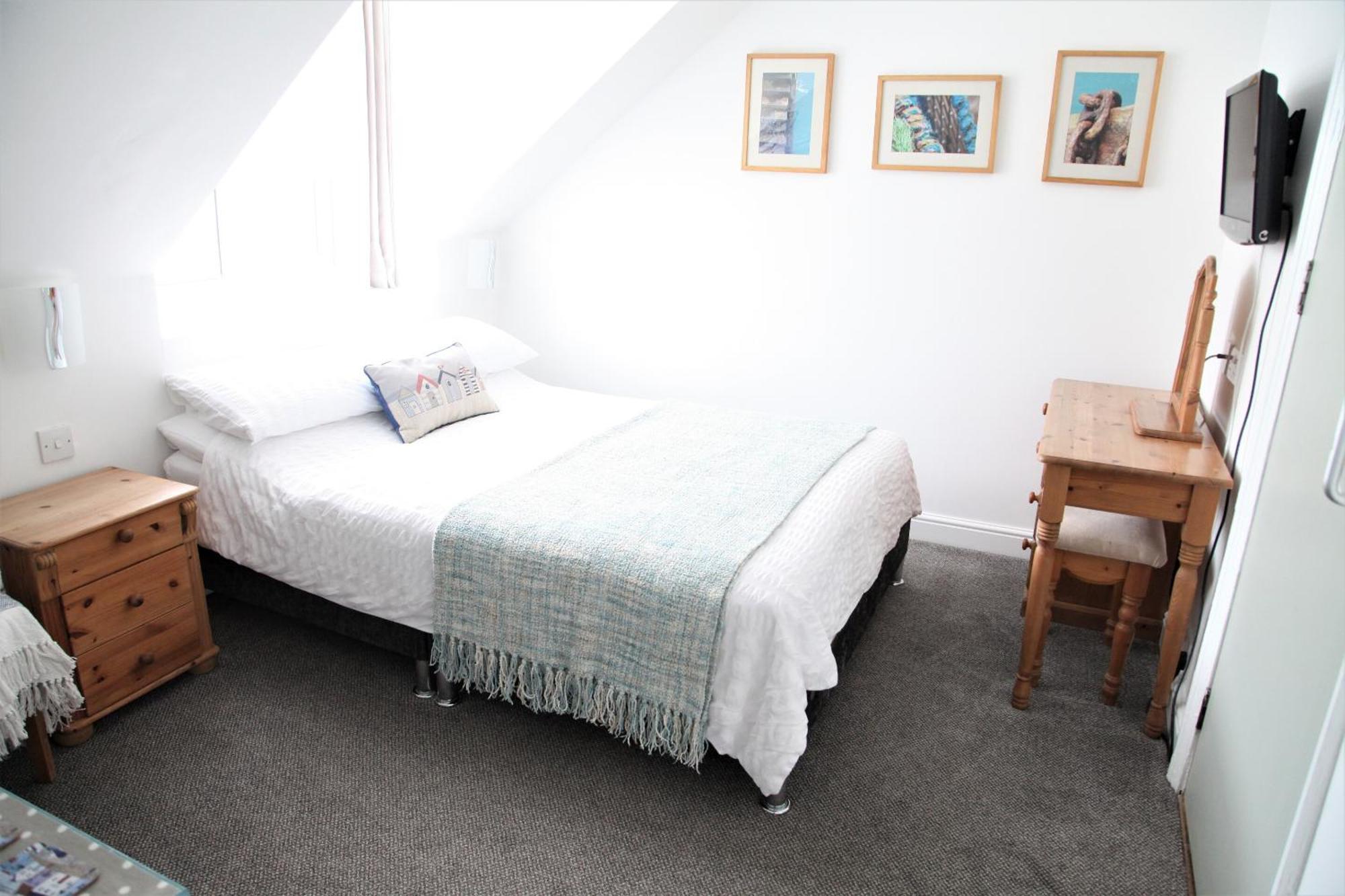 Double Room Private Bathroom